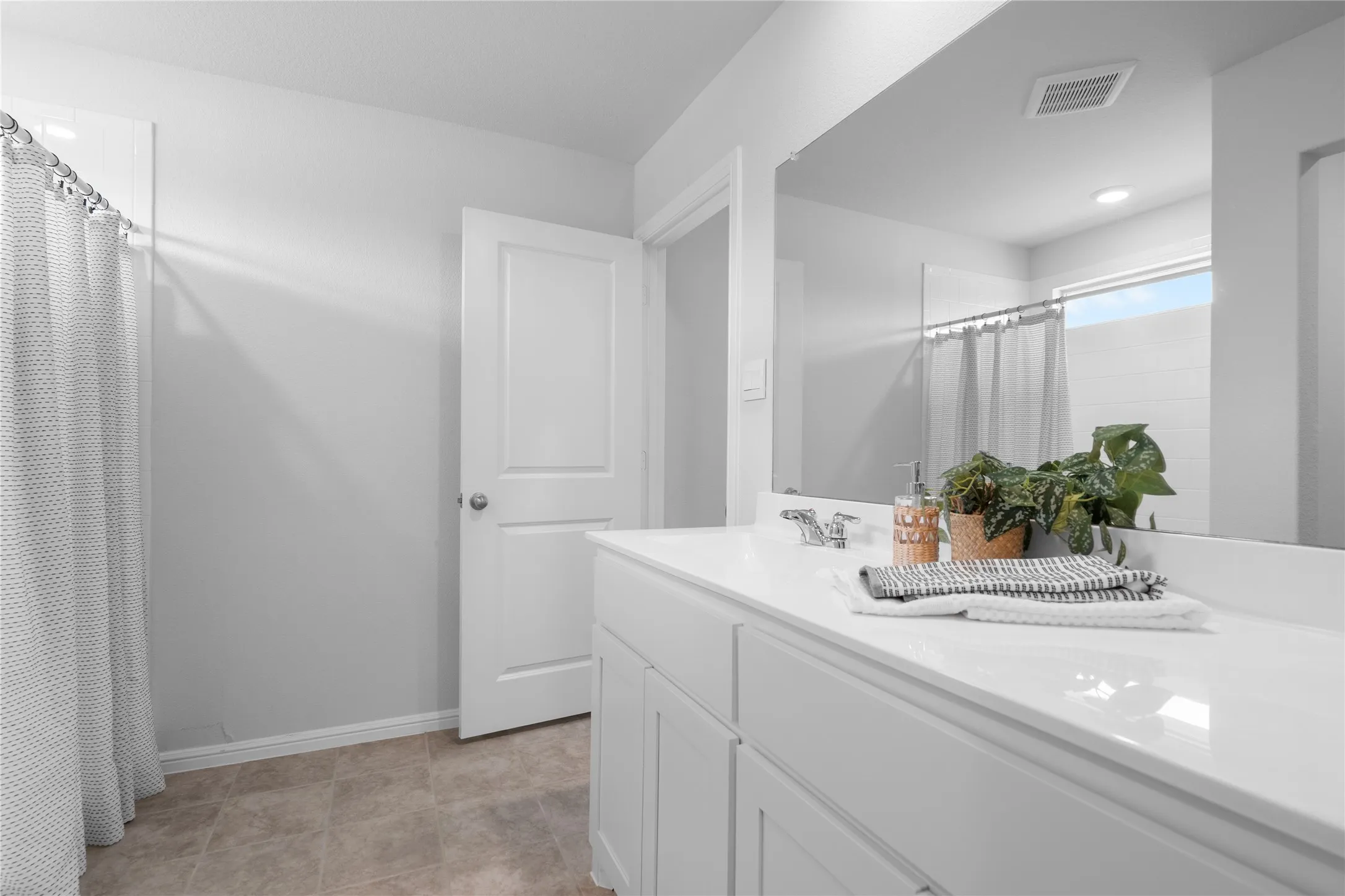 Single Family Residence For Sale in Denton County , 5901 Harvey Gap Lane, Denton, Texas 76226, 3 Bedroom, 2 Bathroom, 2 Garage spaces, 1,318 Sqft, built in 2023, mls#21305561, Real Estate Agent in Denton, Homes For Sale in Denton county, Homes For Sale in Denton, Realtor in Denton Texas, Real Estate Brokerage Independent Realty Texas, Luminita Cordes Realtor