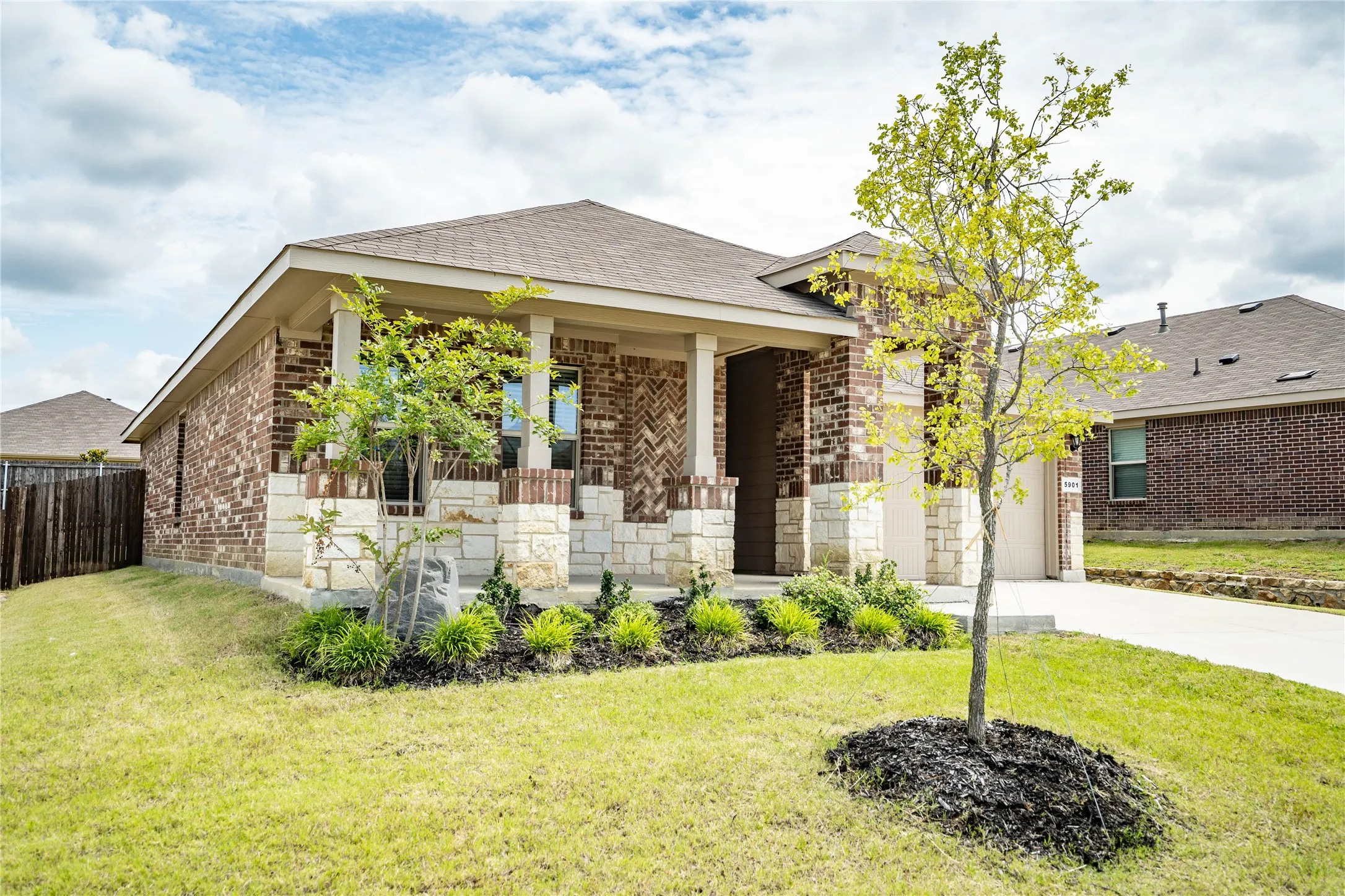 Single Family Residence For Sale in Denton County , 5901 Harvey Gap Lane, Denton, Texas 76226, 3 Bedroom, 2 Bathroom, 2 Garage spaces, 1,318 Sqft, built in 2023, mls#21305561, Real Estate Agent in Denton, Homes For Sale in Denton county, Homes For Sale in Denton, Realtor in Denton Texas, Real Estate Brokerage Independent Realty Texas, Luminita Cordes Realtor