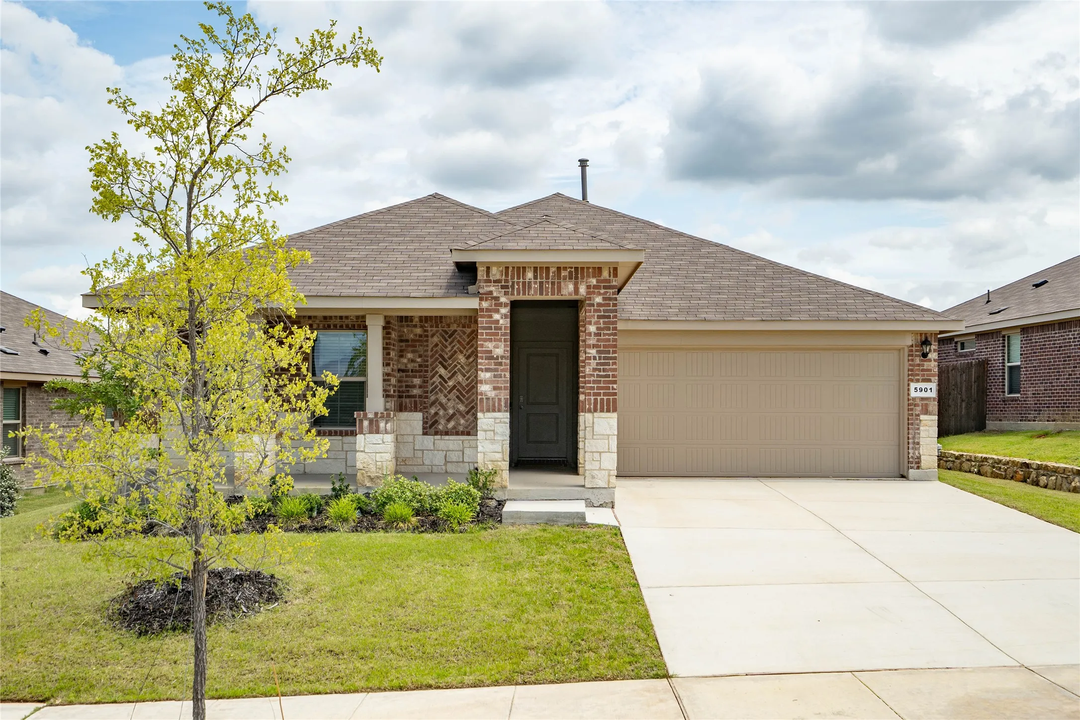 Single Family Residence For Sale in Denton County , 5901 Harvey Gap Lane, Denton, Texas 76226, 3 Bedroom, 2 Bathroom, 2 Garage spaces, 1,318 Sqft, built in 2023, mls#21305561, Real Estate Agent in Denton, Homes For Sale in Denton county, Homes For Sale in Denton, Realtor in Denton Texas, Real Estate Brokerage Independent Realty Texas, Luminita Cordes Realtor