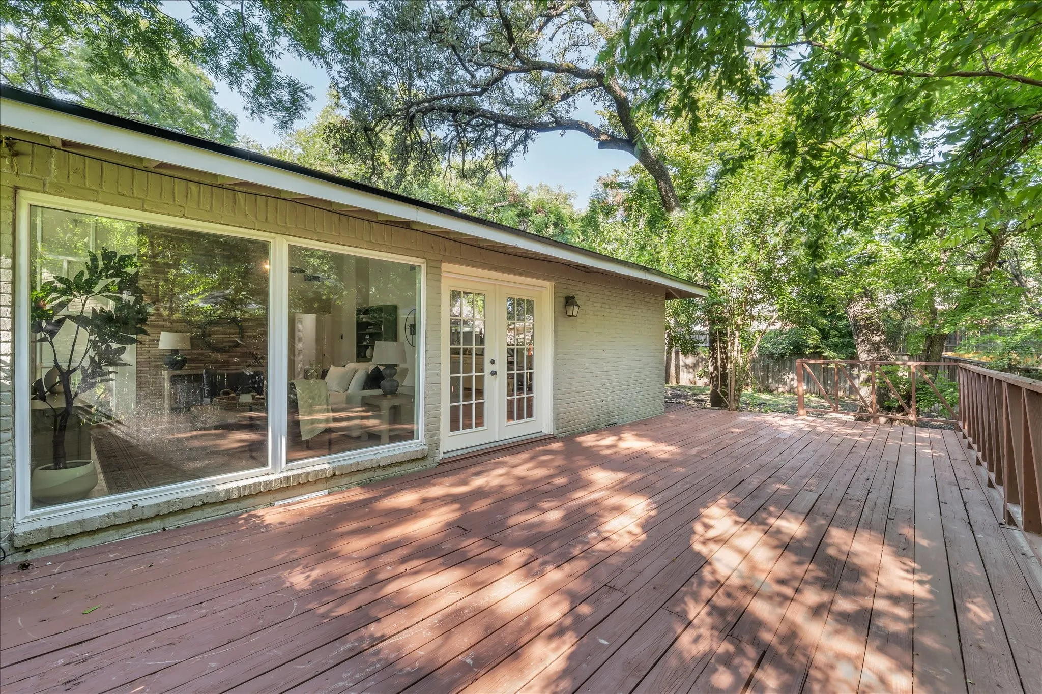 Single Family Residence For Sale in Mc Lennan County , 2500 N 42nd Street, Waco, Texas 76710, 3 Bedroom, 2 Bathroom, Garage spaces, 1,728 Sqft, built in 1956, mls#21306809, Real Estate Agent in Waco, Homes For Sale in Mc Lennan county, Homes For Sale in Waco, Realtor in Waco Texas, Real Estate Brokerage Independent Realty Texas, Luminita Cordes Realtor