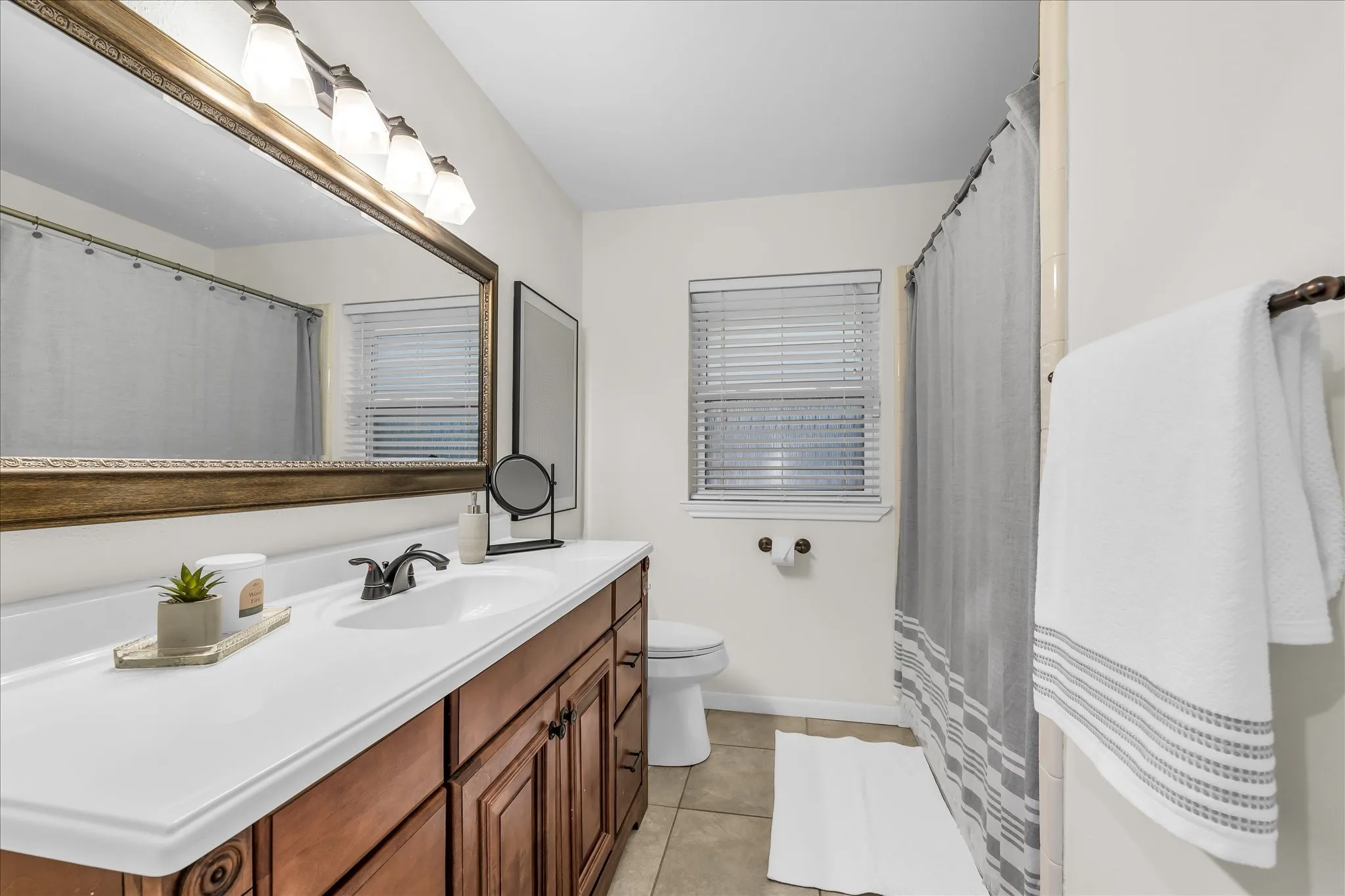 Single Family Residence For Sale in Mc Lennan County , 2500 N 42nd Street, Waco, Texas 76710, 3 Bedroom, 2 Bathroom, Garage spaces, 1,728 Sqft, built in 1956, mls#21306809, Real Estate Agent in Waco, Homes For Sale in Mc Lennan county, Homes For Sale in Waco, Realtor in Waco Texas, Real Estate Brokerage Independent Realty Texas, Luminita Cordes Realtor