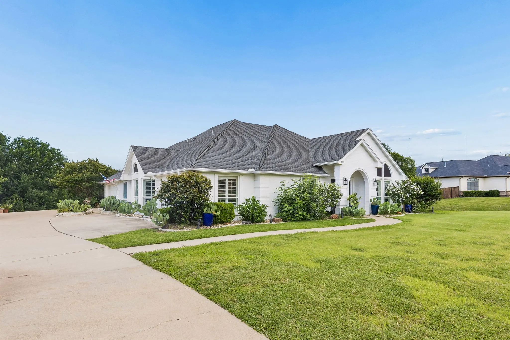 Single Family Residence For Sale in Dallas County , 2855 Sonterra Drive, Cedar Hill, Texas 75104, 4 Bedroom, 2 Bathroom, 2 Garage spaces, 2,162 Sqft, built in 1996, mls#21304608, Real Estate Agent in Cedar Hill, Homes For Sale in Dallas county, Homes For Sale in Cedar Hill, Realtor in Cedar Hill Texas, Real Estate Brokerage Independent Realty Texas, Luminita Cordes Realtor