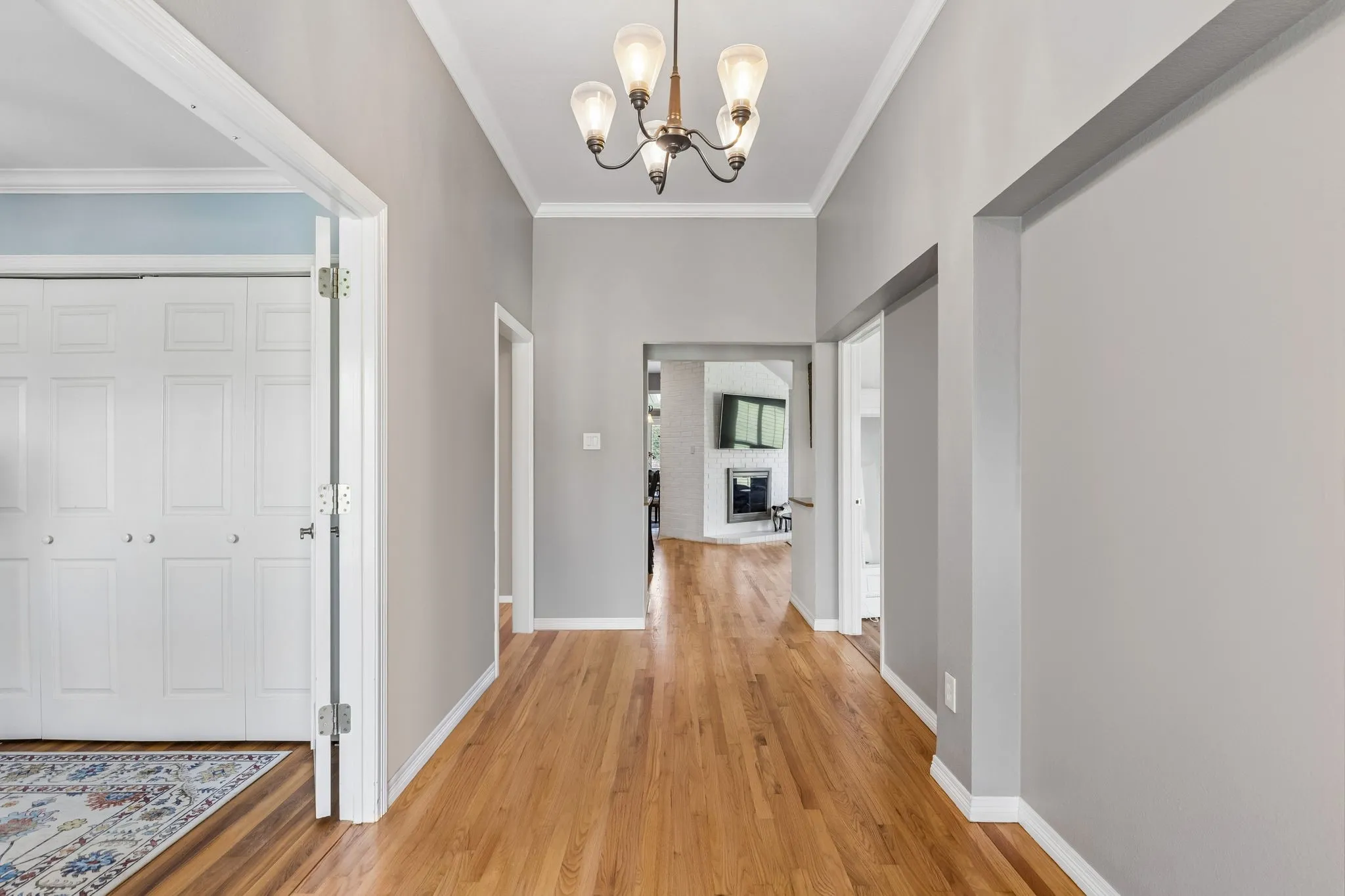 Single Family Residence For Sale in Dallas County , 2855 Sonterra Drive, Cedar Hill, Texas 75104, 4 Bedroom, 2 Bathroom, 2 Garage spaces, 2,162 Sqft, built in 1996, mls#21304608, Real Estate Agent in Cedar Hill, Homes For Sale in Dallas county, Homes For Sale in Cedar Hill, Realtor in Cedar Hill Texas, Real Estate Brokerage Independent Realty Texas, Luminita Cordes Realtor