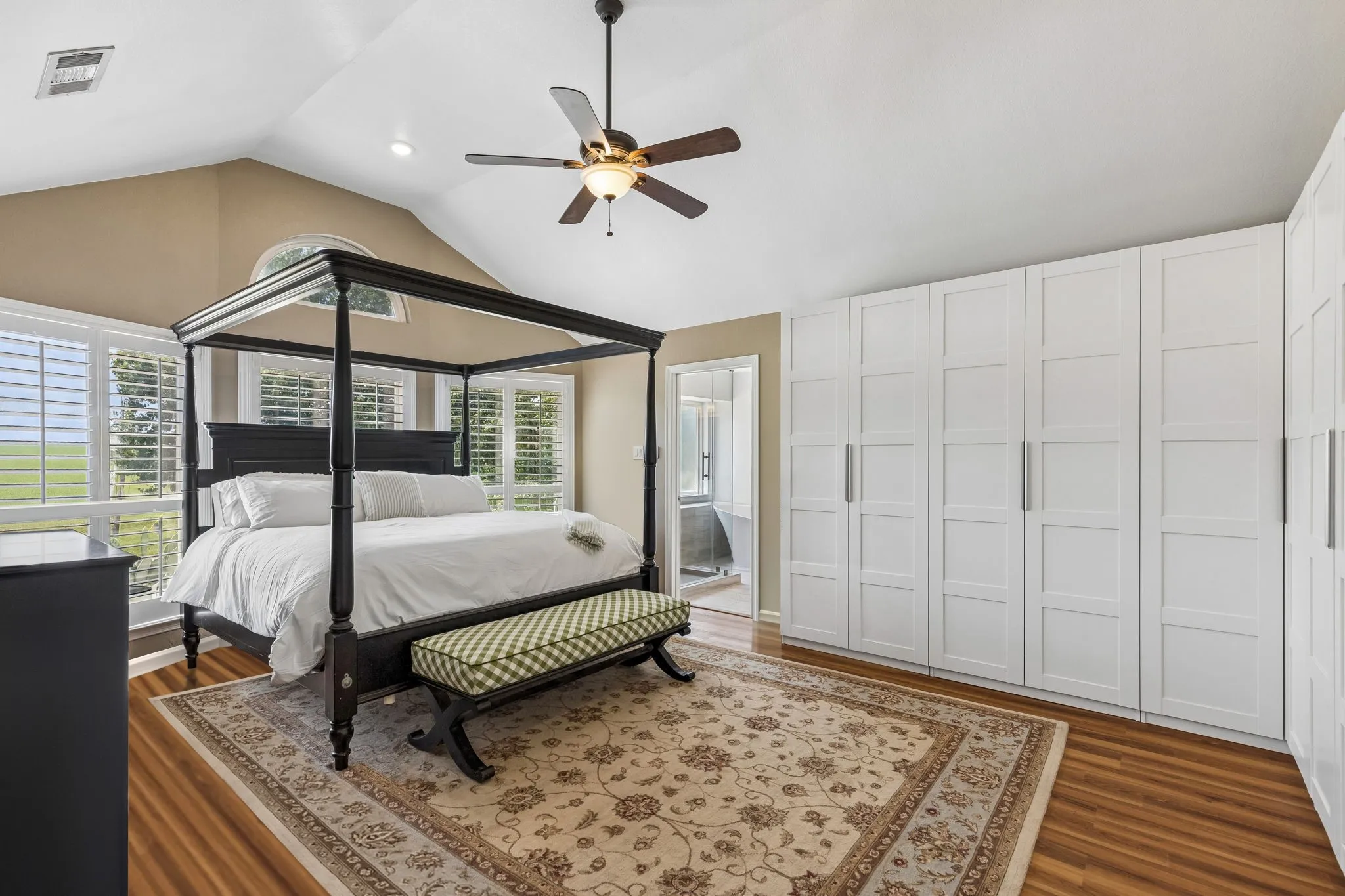 Single Family Residence For Sale in Dallas County , 2855 Sonterra Drive, Cedar Hill, Texas 75104, 4 Bedroom, 2 Bathroom, 2 Garage spaces, 2,162 Sqft, built in 1996, mls#21304608, Real Estate Agent in Cedar Hill, Homes For Sale in Dallas county, Homes For Sale in Cedar Hill, Realtor in Cedar Hill Texas, Real Estate Brokerage Independent Realty Texas, Luminita Cordes Realtor