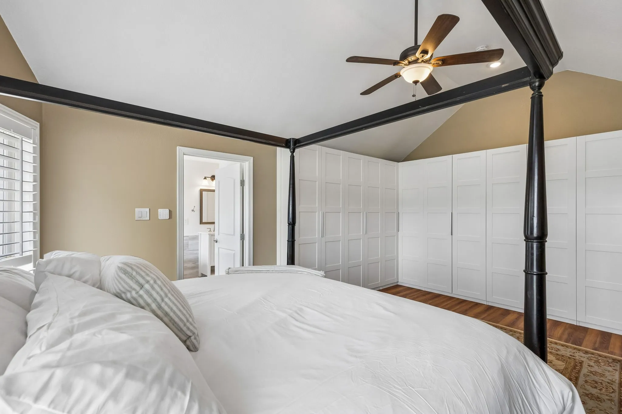 Single Family Residence For Sale in Dallas County , 2855 Sonterra Drive, Cedar Hill, Texas 75104, 4 Bedroom, 2 Bathroom, 2 Garage spaces, 2,162 Sqft, built in 1996, mls#21304608, Real Estate Agent in Cedar Hill, Homes For Sale in Dallas county, Homes For Sale in Cedar Hill, Realtor in Cedar Hill Texas, Real Estate Brokerage Independent Realty Texas, Luminita Cordes Realtor