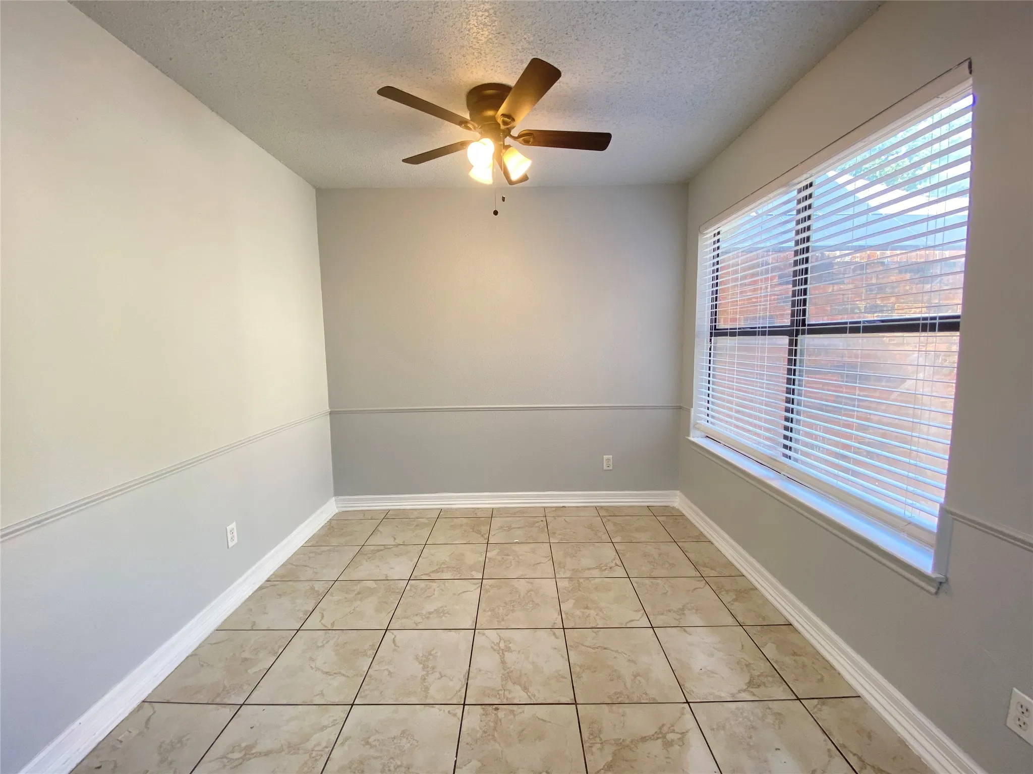 Single Family Residence For Rent in Tarrant County , 4131 Crossgate Court, Arlington, Texas 76016, 3 Bedroom, 2 Bathroom, 2 Garage spaces, 1,845 Sqft, built in 1985, mls#21306696, Real Estate Agent in Arlington, Homes For Rent in Tarrant county, Homes For Rent in Arlington, Realtor in Arlington Texas, Real Estate Brokerage Independent Realty Texas, Luminita Cordes Realtor