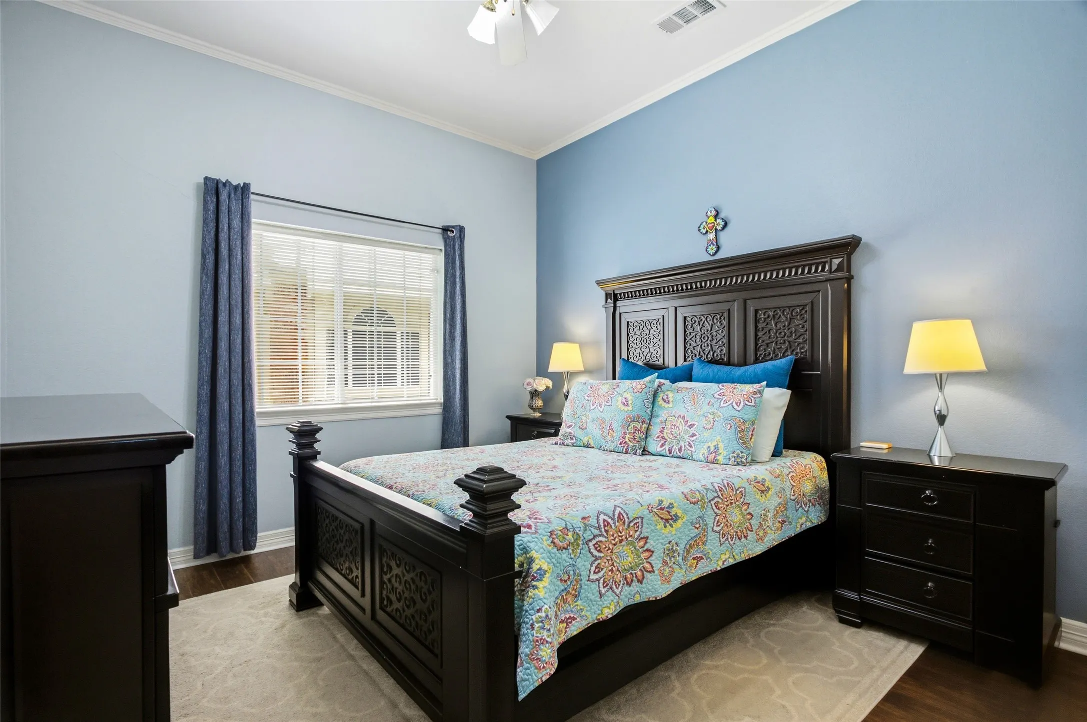 Single Family Residence For Sale in Dallas County , 512 Wellington Road, Coppell, Texas 75019, 4 Bedroom, 3 Bathroom, 2 Garage spaces, 2,486 Sqft, built in 1994, mls#21307134, Real Estate Agent in Coppell, Homes For Sale in Dallas county, Homes For Sale in Coppell, Realtor in Coppell Texas, Real Estate Brokerage Independent Realty Texas, Luminita Cordes Realtor