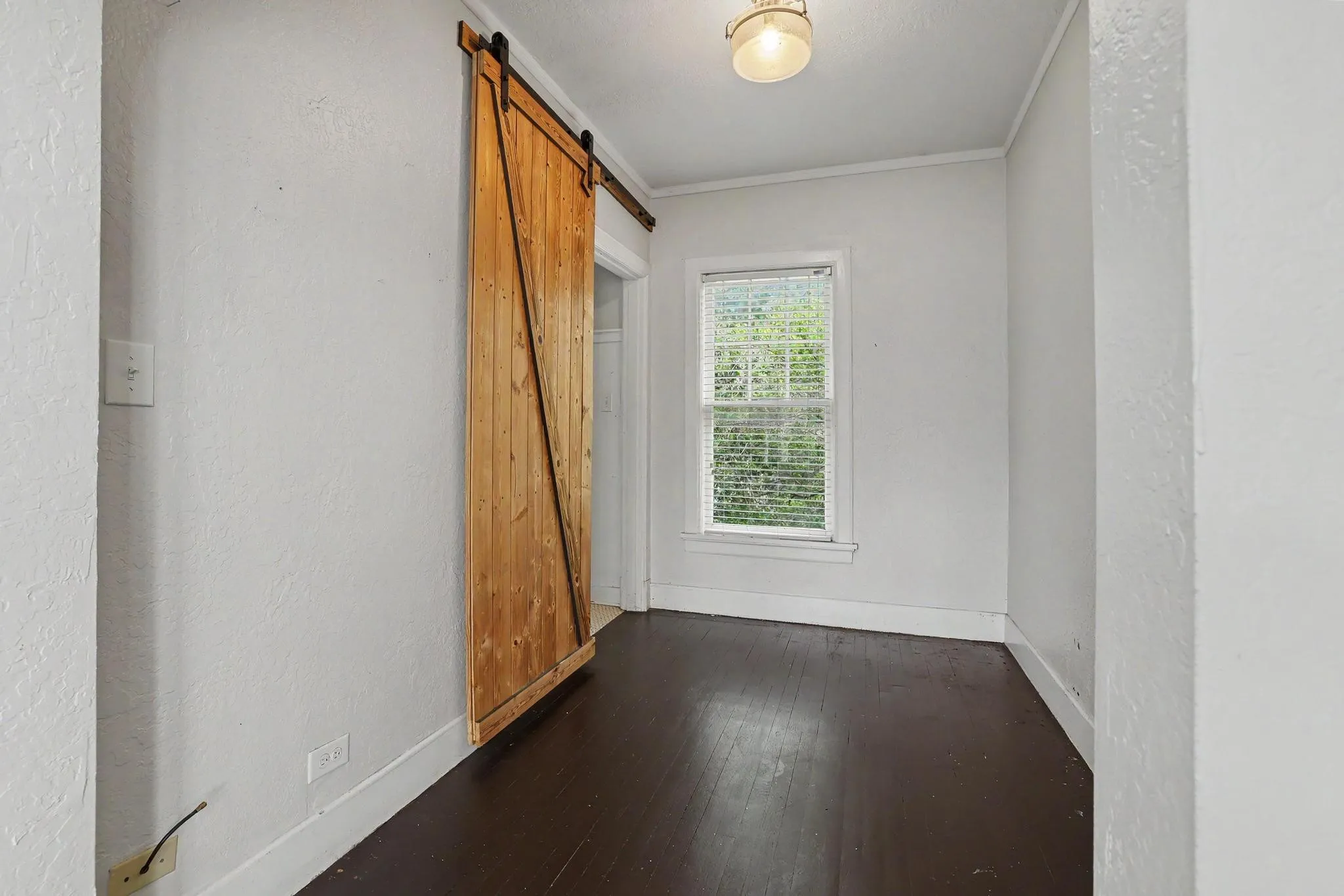 Single Family Residence For Sale in Grayson County , 1100 W Morton Street, Denison, Texas 75020, 3 Bedroom, 3 Bathroom, 2 Garage spaces, 2,276 Sqft, built in 1928, mls#21307146, Real Estate Agent in Denison, Homes For Sale in Grayson county, Homes For Sale in Denison, Realtor in Denison Texas, Real Estate Brokerage Independent Realty Texas, Luminita Cordes Realtor