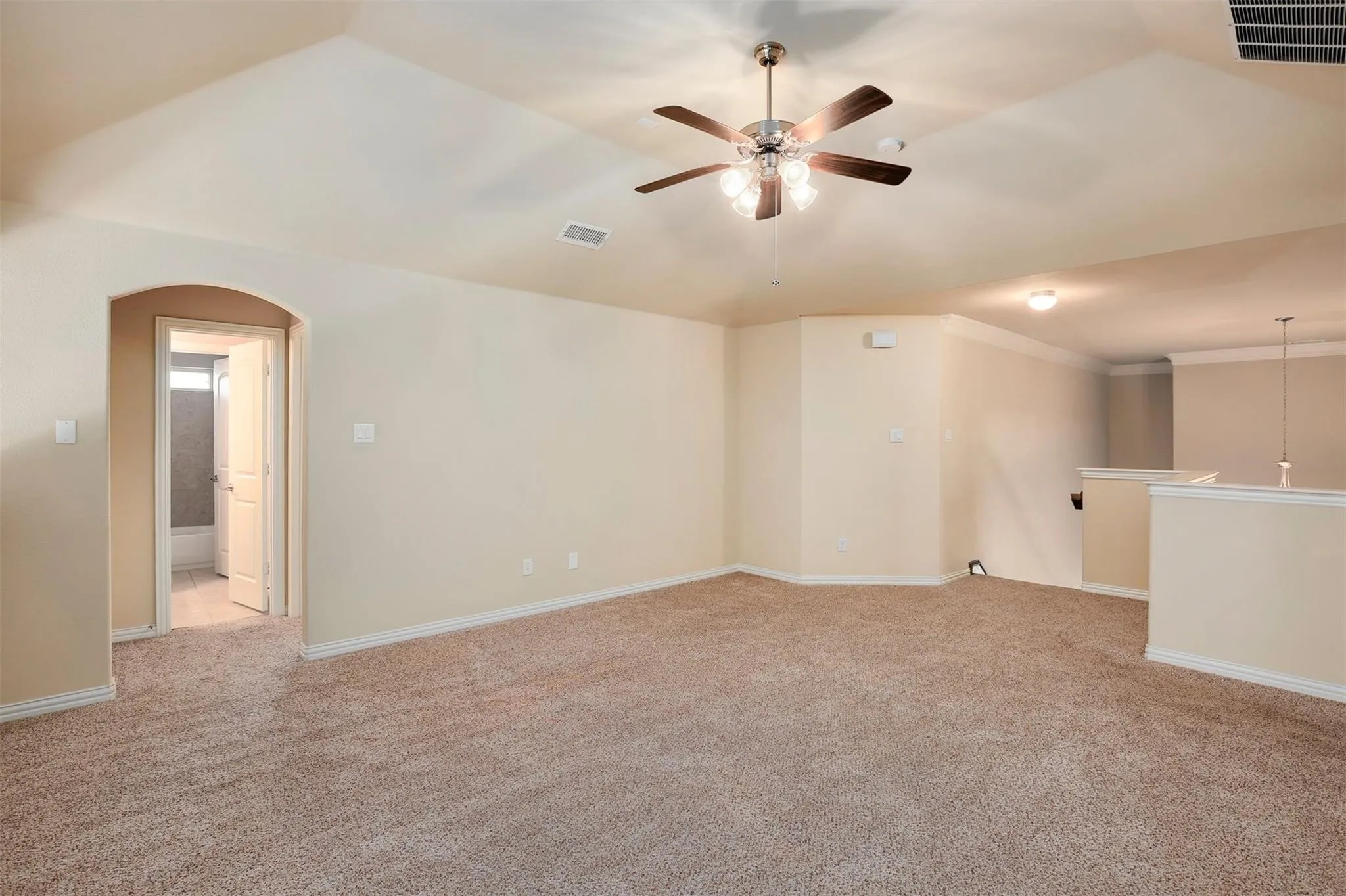 Single Family Residence For Rent in Denton County , 1087 Sahallee Drive, Frisco, Texas 75033, 5 Bedroom, 4 Bathroom, 2 Garage spaces, 3,450 Sqft, built in 2013, mls#21307195, Real Estate Agent in Frisco, Homes For Rent in Denton county, Homes For Rent in Frisco, Realtor in Frisco Texas, Real Estate Brokerage Independent Realty Texas, Luminita Cordes Realtor