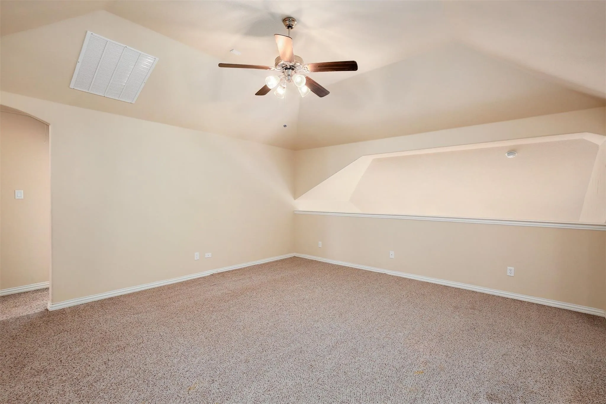 Single Family Residence For Rent in Denton County , 1087 Sahallee Drive, Frisco, Texas 75033, 5 Bedroom, 4 Bathroom, 2 Garage spaces, 3,450 Sqft, built in 2013, mls#21307195, Real Estate Agent in Frisco, Homes For Rent in Denton county, Homes For Rent in Frisco, Realtor in Frisco Texas, Real Estate Brokerage Independent Realty Texas, Luminita Cordes Realtor