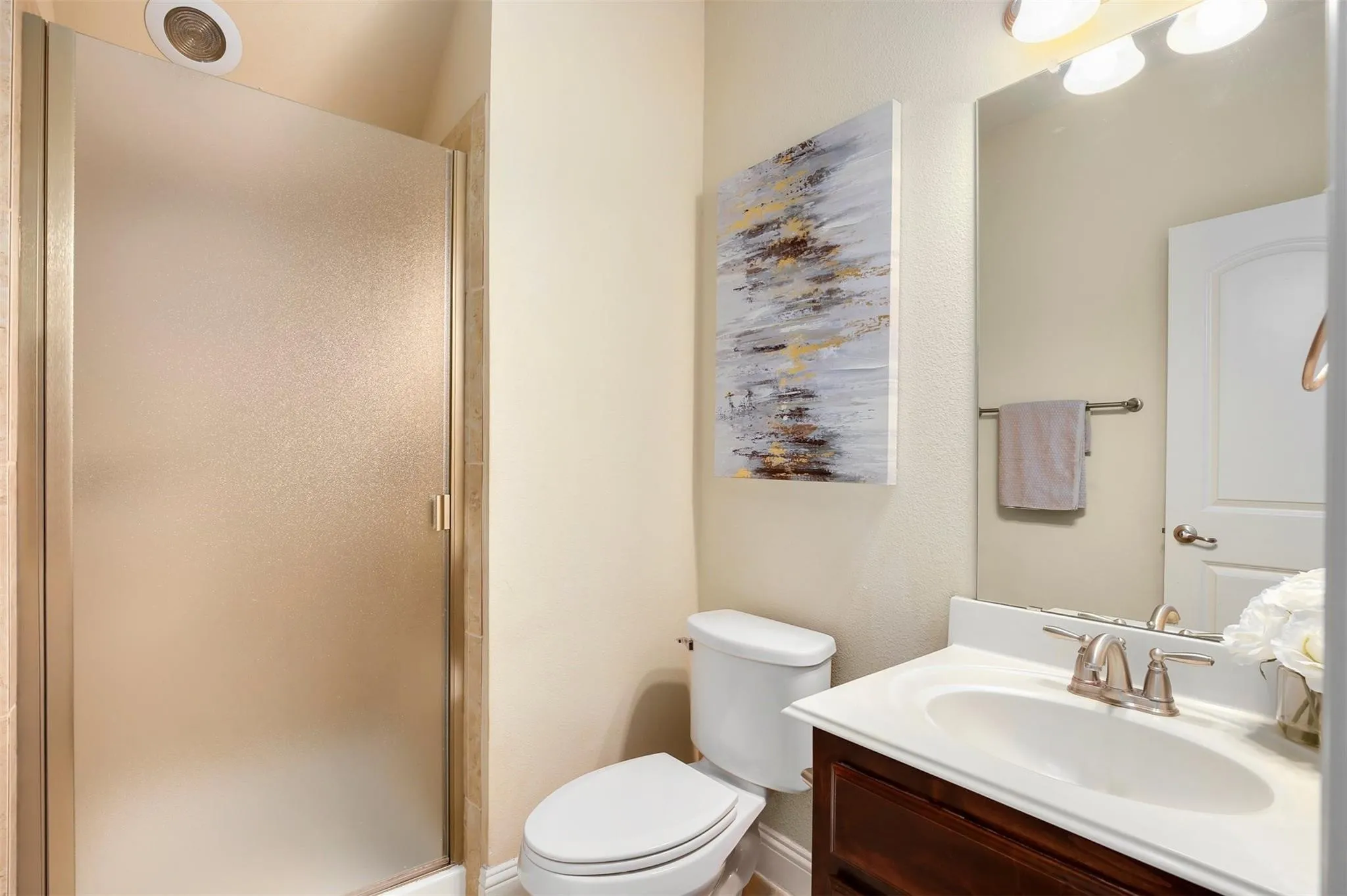 Single Family Residence For Rent in Denton County , 1087 Sahallee Drive, Frisco, Texas 75033, 5 Bedroom, 4 Bathroom, 2 Garage spaces, 3,450 Sqft, built in 2013, mls#21307195, Real Estate Agent in Frisco, Homes For Rent in Denton county, Homes For Rent in Frisco, Realtor in Frisco Texas, Real Estate Brokerage Independent Realty Texas, Luminita Cordes Realtor
