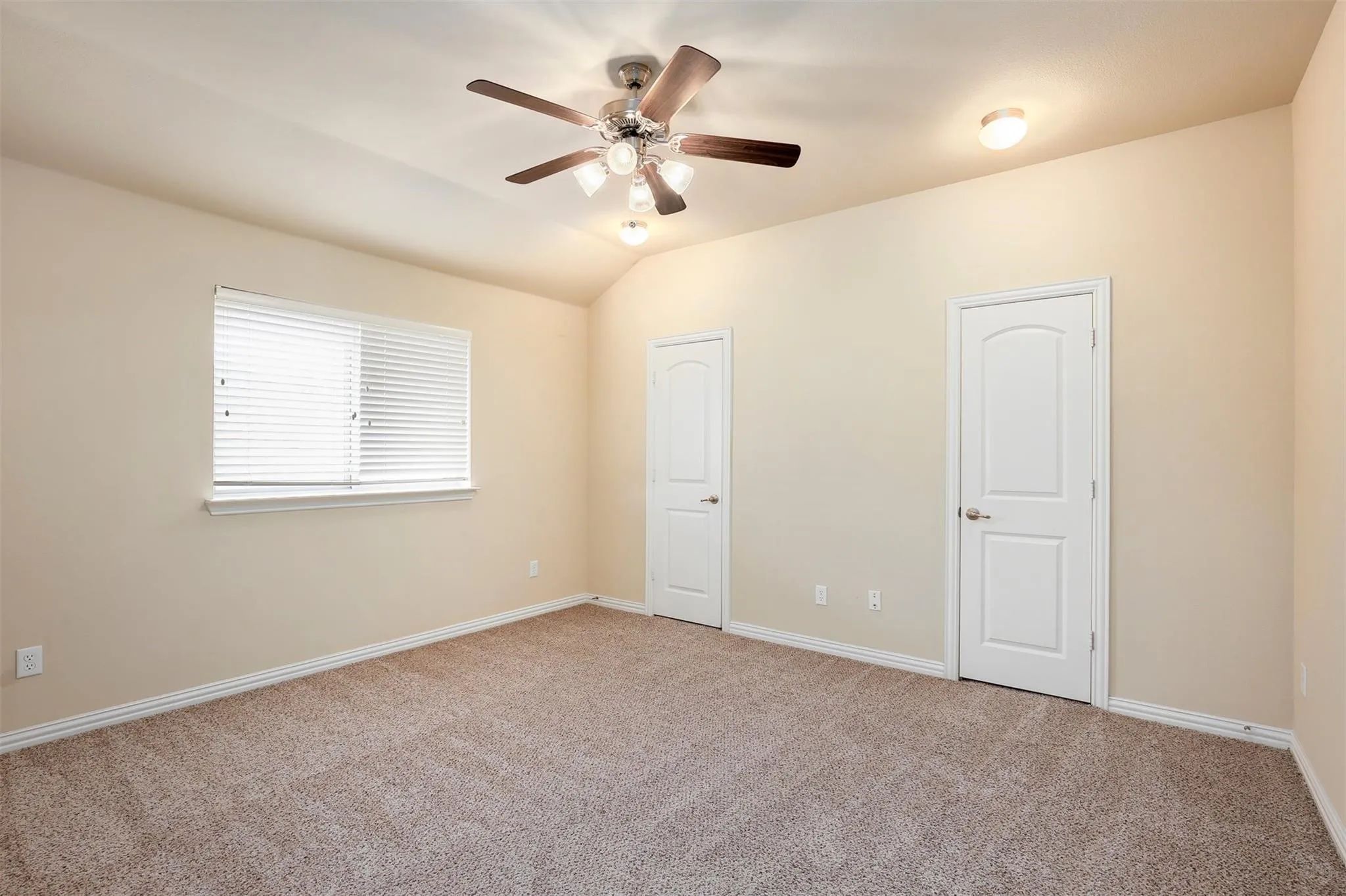 Single Family Residence For Rent in Denton County , 1087 Sahallee Drive, Frisco, Texas 75033, 5 Bedroom, 4 Bathroom, 2 Garage spaces, 3,450 Sqft, built in 2013, mls#21307195, Real Estate Agent in Frisco, Homes For Rent in Denton county, Homes For Rent in Frisco, Realtor in Frisco Texas, Real Estate Brokerage Independent Realty Texas, Luminita Cordes Realtor