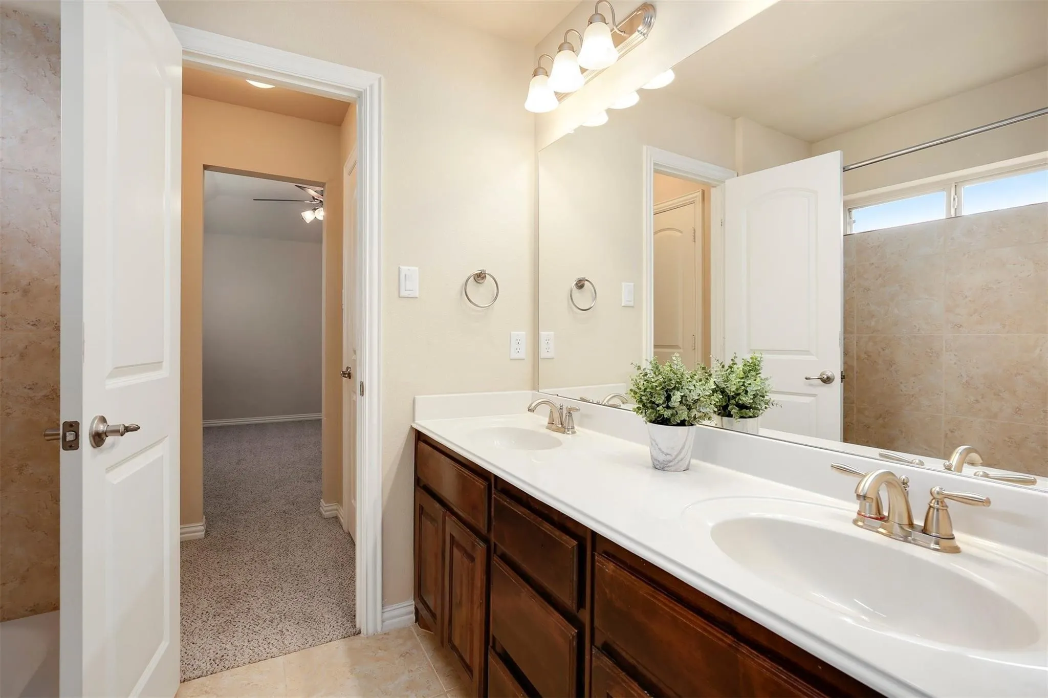 Single Family Residence For Rent in Denton County , 1087 Sahallee Drive, Frisco, Texas 75033, 5 Bedroom, 4 Bathroom, 2 Garage spaces, 3,450 Sqft, built in 2013, mls#21307195, Real Estate Agent in Frisco, Homes For Rent in Denton county, Homes For Rent in Frisco, Realtor in Frisco Texas, Real Estate Brokerage Independent Realty Texas, Luminita Cordes Realtor