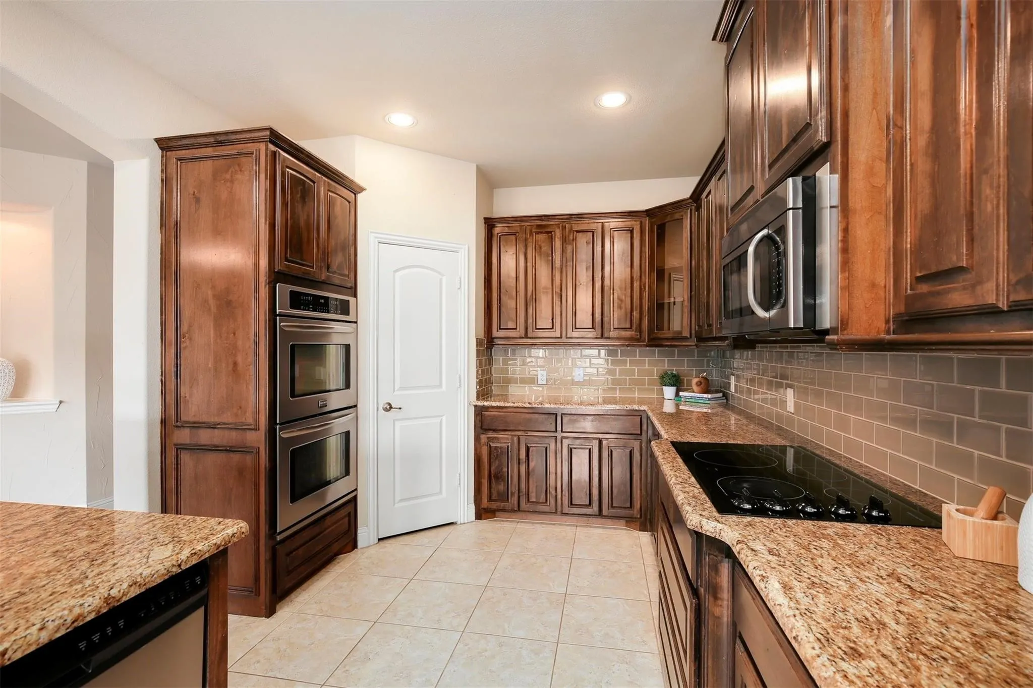 Single Family Residence For Rent in Denton County , 1087 Sahallee Drive, Frisco, Texas 75033, 5 Bedroom, 4 Bathroom, 2 Garage spaces, 3,450 Sqft, built in 2013, mls#21307195, Real Estate Agent in Frisco, Homes For Rent in Denton county, Homes For Rent in Frisco, Realtor in Frisco Texas, Real Estate Brokerage Independent Realty Texas, Luminita Cordes Realtor