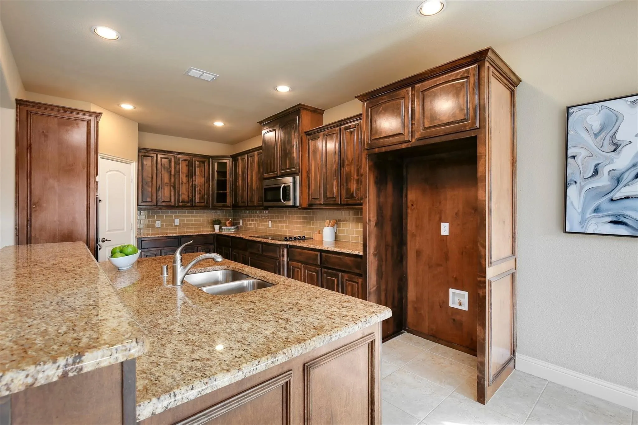 Single Family Residence For Rent in Denton County , 1087 Sahallee Drive, Frisco, Texas 75033, 5 Bedroom, 4 Bathroom, 2 Garage spaces, 3,450 Sqft, built in 2013, mls#21307195, Real Estate Agent in Frisco, Homes For Rent in Denton county, Homes For Rent in Frisco, Realtor in Frisco Texas, Real Estate Brokerage Independent Realty Texas, Luminita Cordes Realtor