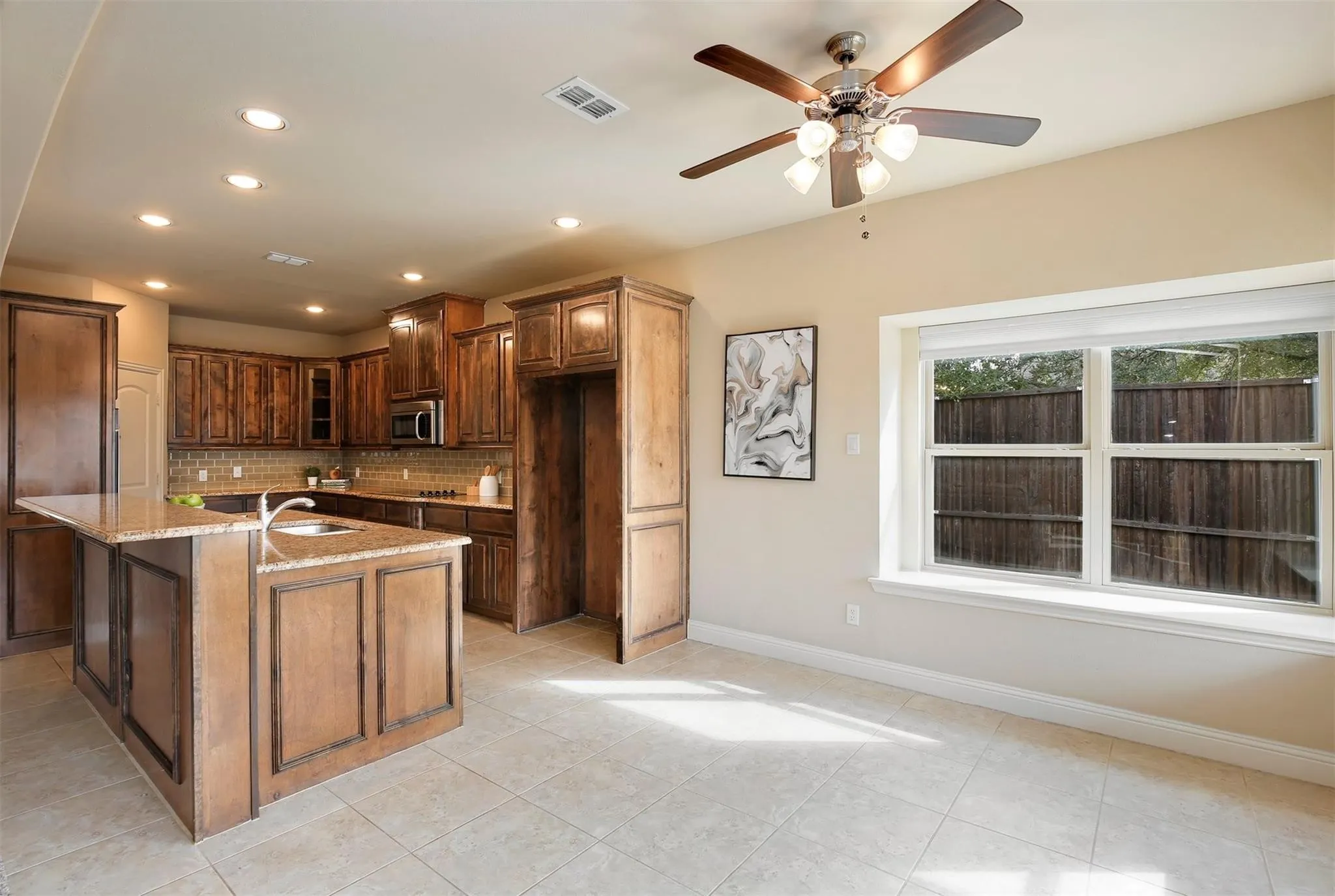 Single Family Residence For Rent in Denton County , 1087 Sahallee Drive, Frisco, Texas 75033, 5 Bedroom, 4 Bathroom, 2 Garage spaces, 3,450 Sqft, built in 2013, mls#21307195, Real Estate Agent in Frisco, Homes For Rent in Denton county, Homes For Rent in Frisco, Realtor in Frisco Texas, Real Estate Brokerage Independent Realty Texas, Luminita Cordes Realtor