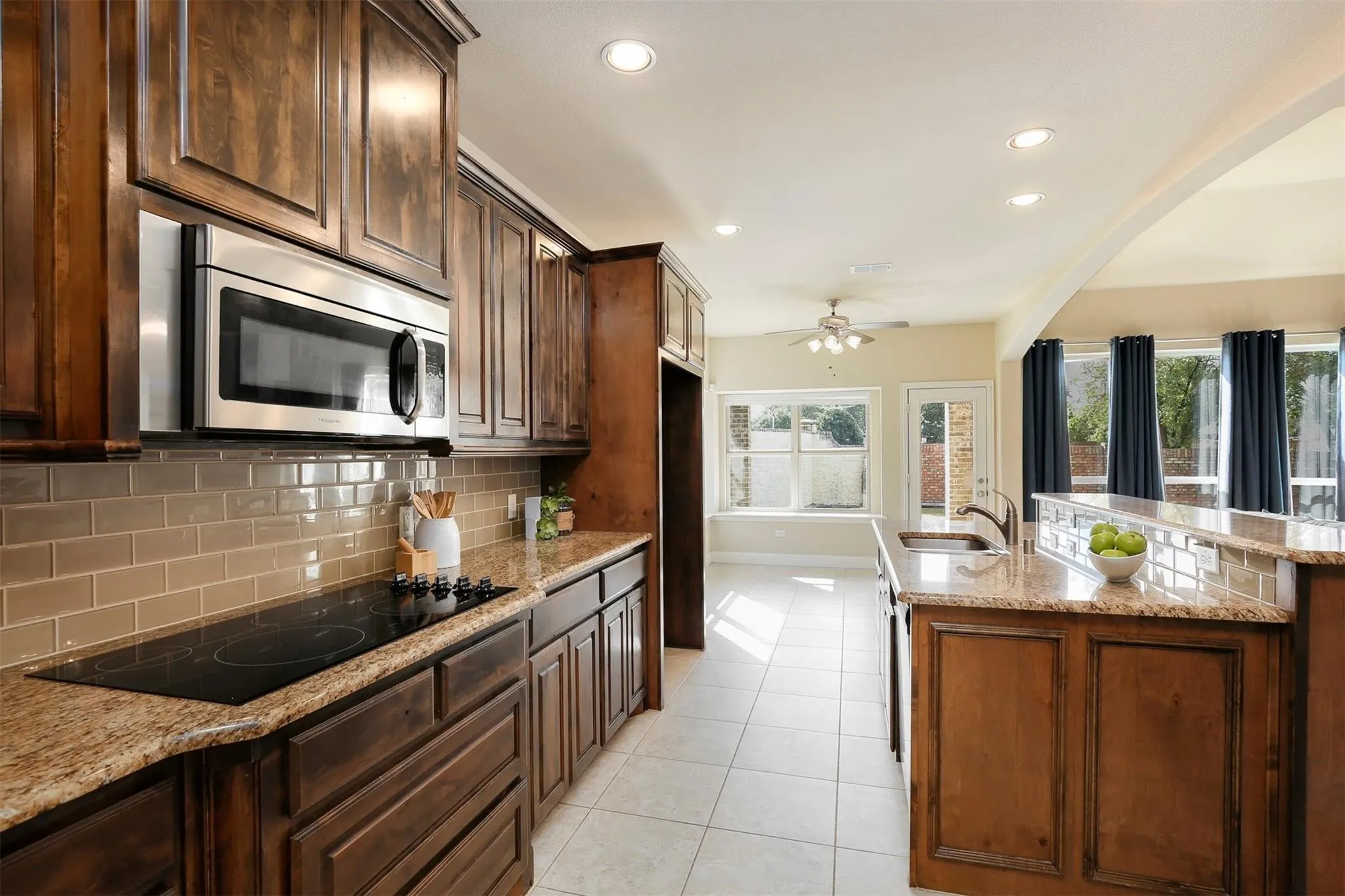 Single Family Residence For Rent in Denton County , 1087 Sahallee Drive, Frisco, Texas 75033, 5 Bedroom, 4 Bathroom, 2 Garage spaces, 3,450 Sqft, built in 2013, mls#21307195, Real Estate Agent in Frisco, Homes For Rent in Denton county, Homes For Rent in Frisco, Realtor in Frisco Texas, Real Estate Brokerage Independent Realty Texas, Luminita Cordes Realtor