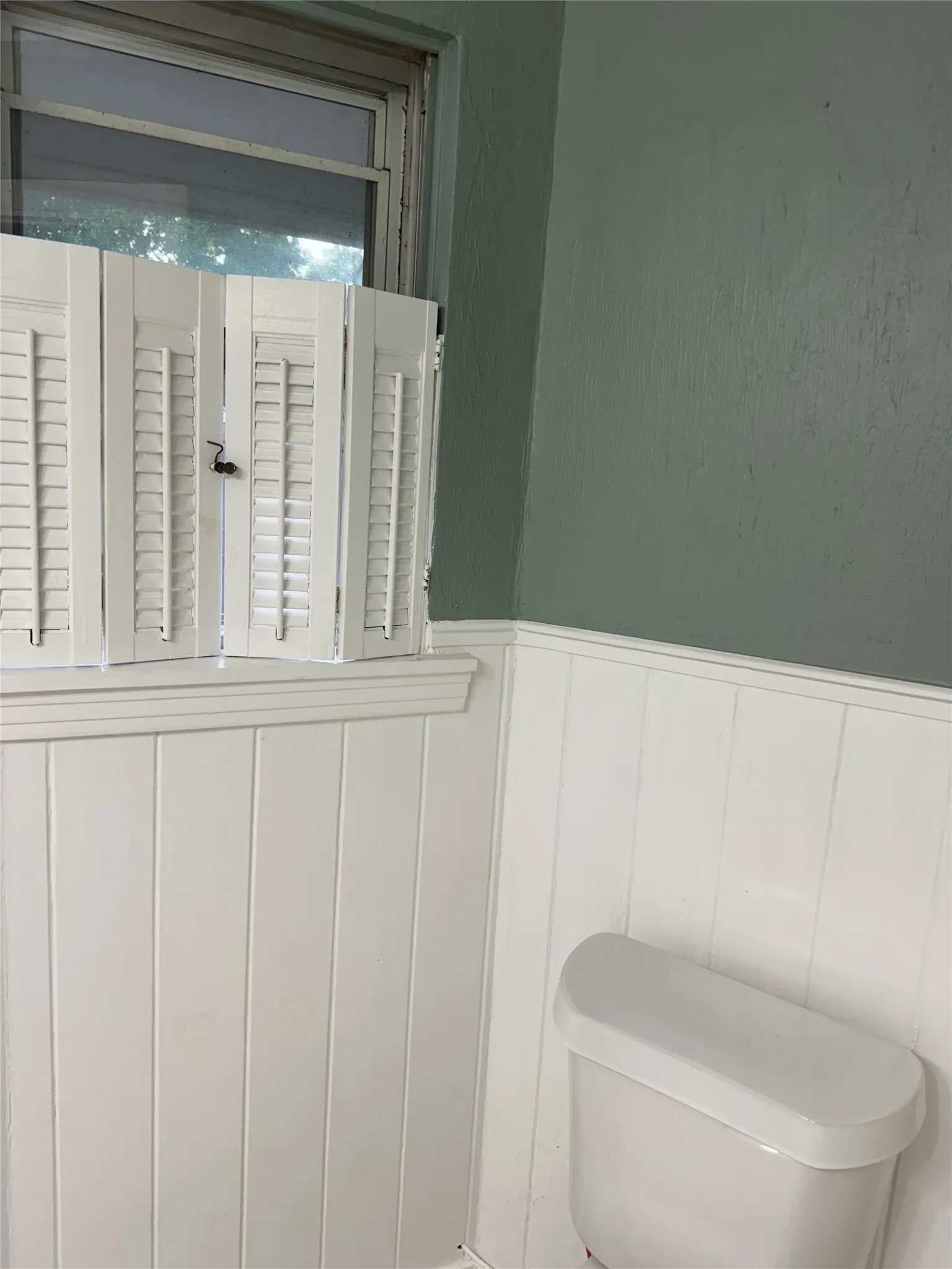 Single Family Residence For Rent in Ellis County , 1406 Country Club Road, Ennis, Texas 75119, 3 Bedroom, 2 Bathroom, Garage spaces, 1,953 Sqft, built in 1956, mls#21295569, Real Estate Agent in Ennis, Homes For Rent in Ellis county, Homes For Rent in Ennis, Realtor in Ennis Texas, Real Estate Brokerage Independent Realty Texas, Luminita Cordes Realtor