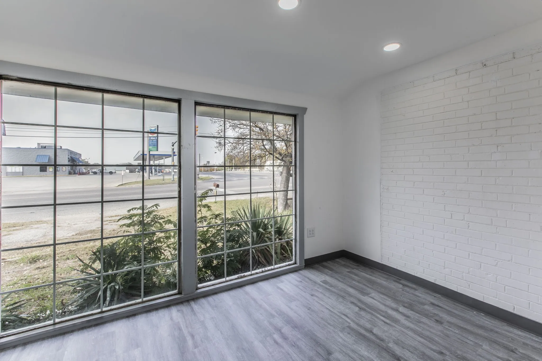 Office For Rent in Wise County , 904 13th Street, Bridgeport, Texas 76426, 0, 0, Garage spaces, 0 Sqft, built in 1950, mls#21307197, Real Estate Agent in Bridgeport, Homes For Rent in Wise county, Homes For Rent in Bridgeport, Realtor in Bridgeport Texas, Real Estate Brokerage Independent Realty Texas, Luminita Cordes Realtor
