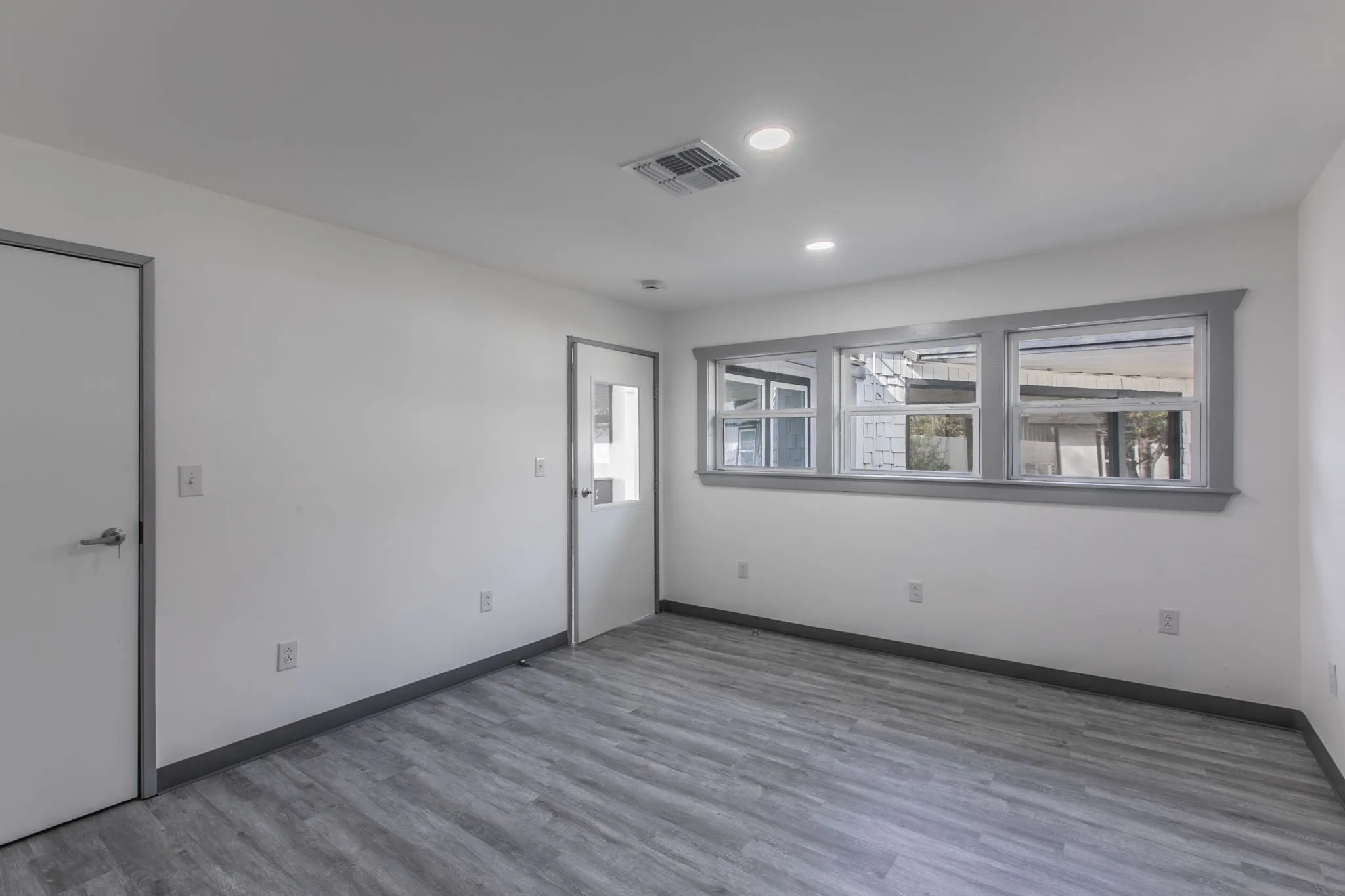 Office For Rent in Wise County , 904 13th Street, Bridgeport, Texas 76426, 0, 0, Garage spaces, 0 Sqft, built in 1950, mls#21307197, Real Estate Agent in Bridgeport, Homes For Rent in Wise county, Homes For Rent in Bridgeport, Realtor in Bridgeport Texas, Real Estate Brokerage Independent Realty Texas, Luminita Cordes Realtor