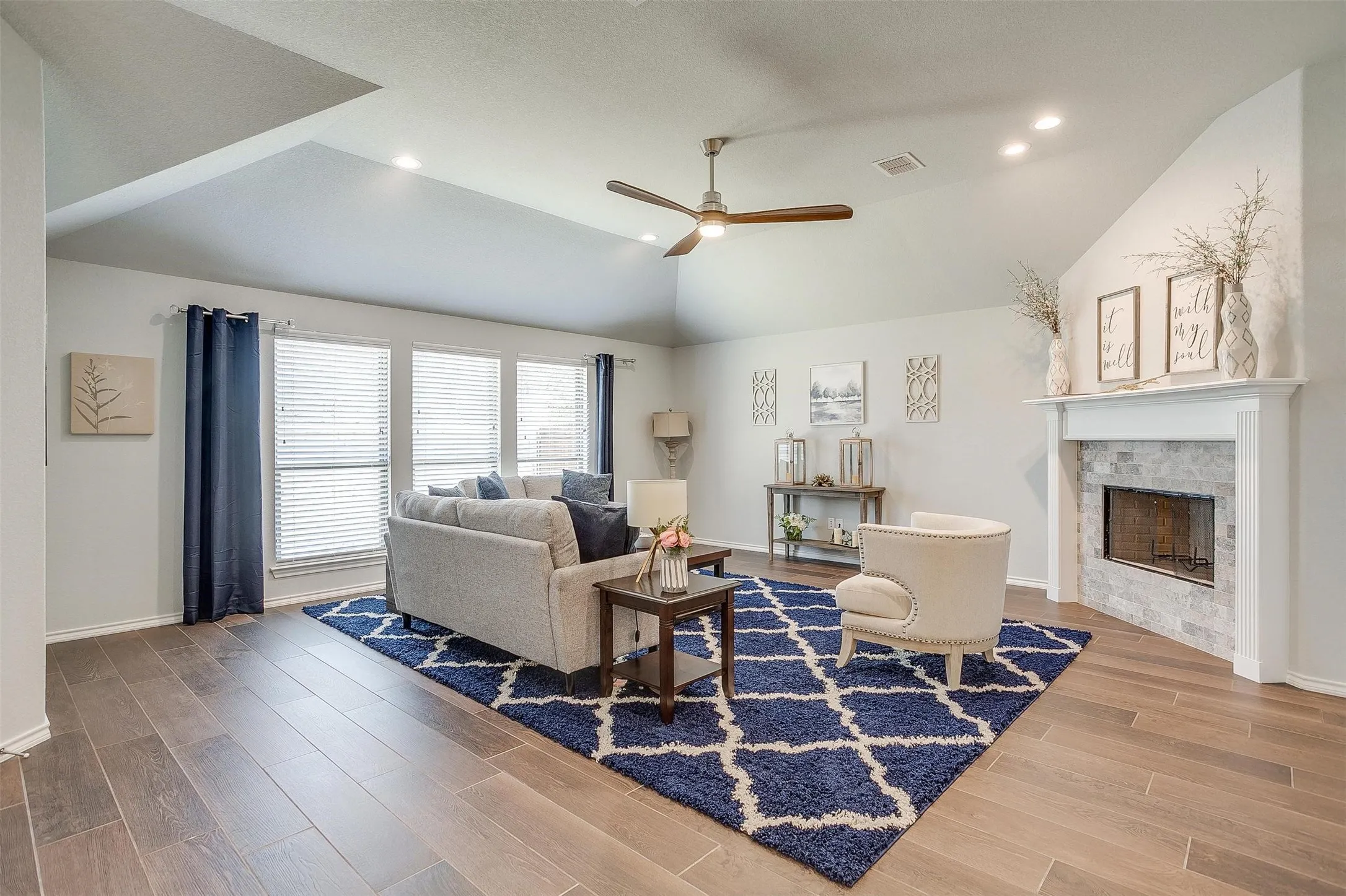 Single Family Residence For Sale in Tarrant County , 6829 Canyon Rock, Benbrook, Texas 76126, 4 Bedrooms, 2 Bathrooms, 2 Garage spaces, 2,344 Sqft, built in 2021, Price $549,000, mls#21307199, Real Estate Agent in Benbrook, Homes For Sale in Tarrant county, Homes For Sale in Benbrook, Realtor in Benbrook Texas, Real Estate Brokerage Independent Realty Texas, Luminita Cordes Realtor
