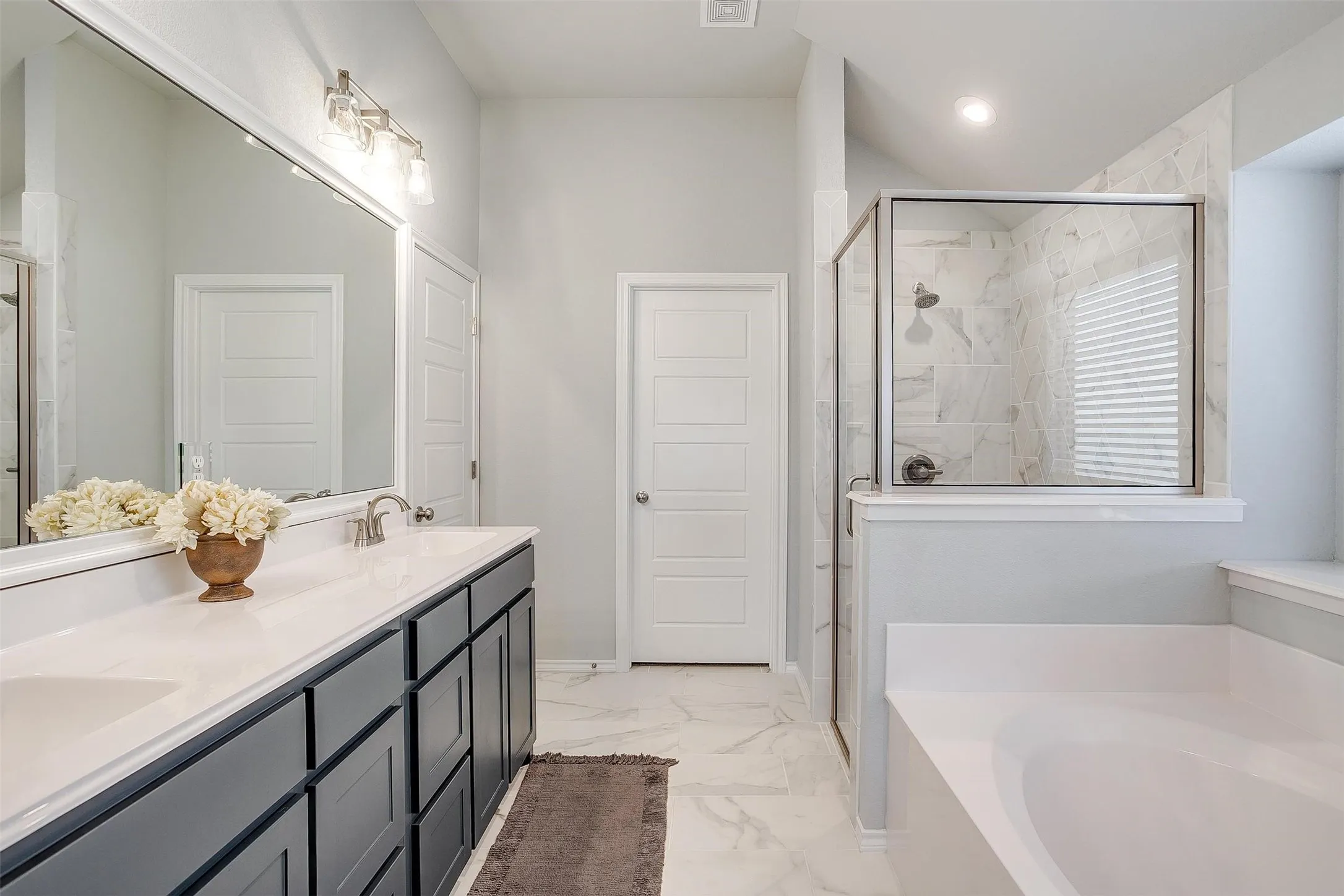 Single Family Residence For Sale in Tarrant County , 6829 Canyon Rock, Benbrook, Texas 76126, 4 Bedrooms, 2 Bathrooms, 2 Garage spaces, 2,344 Sqft, built in 2021, Price $549,000, mls#21307199, Real Estate Agent in Benbrook, Homes For Sale in Tarrant county, Homes For Sale in Benbrook, Realtor in Benbrook Texas, Real Estate Brokerage Independent Realty Texas, Luminita Cordes Realtor
