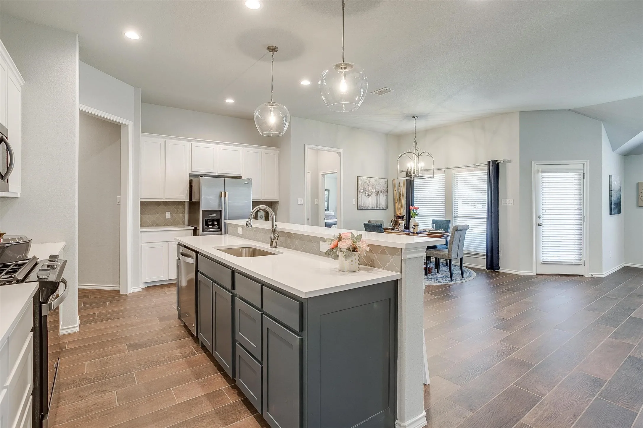 Single Family Residence For Sale in Tarrant County , 6829 Canyon Rock, Benbrook, Texas 76126, 4 Bedrooms, 2 Bathrooms, 2 Garage spaces, 2,344 Sqft, built in 2021, Price $549,000, mls#21307199, Real Estate Agent in Benbrook, Homes For Sale in Tarrant county, Homes For Sale in Benbrook, Realtor in Benbrook Texas, Real Estate Brokerage Independent Realty Texas, Luminita Cordes Realtor