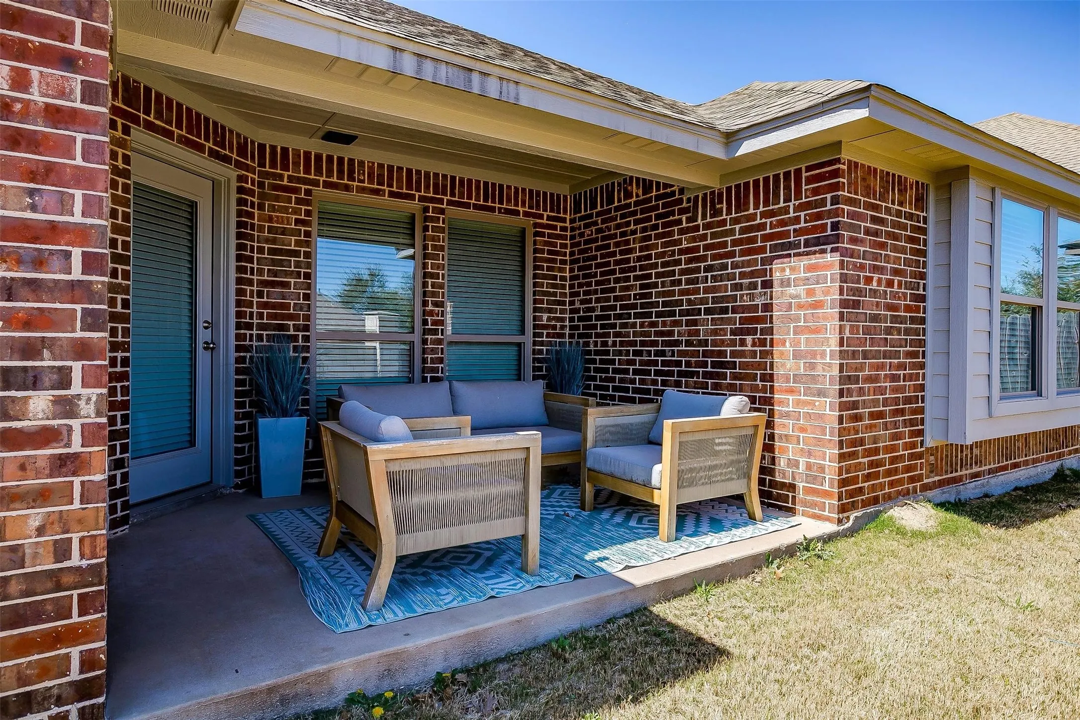 Single Family Residence For Sale in Tarrant County , 6829 Canyon Rock, Benbrook, Texas 76126, 4 Bedrooms, 2 Bathrooms, 2 Garage spaces, 2,344 Sqft, built in 2021, Price $549,000, mls#21307199, Real Estate Agent in Benbrook, Homes For Sale in Tarrant county, Homes For Sale in Benbrook, Realtor in Benbrook Texas, Real Estate Brokerage Independent Realty Texas, Luminita Cordes Realtor