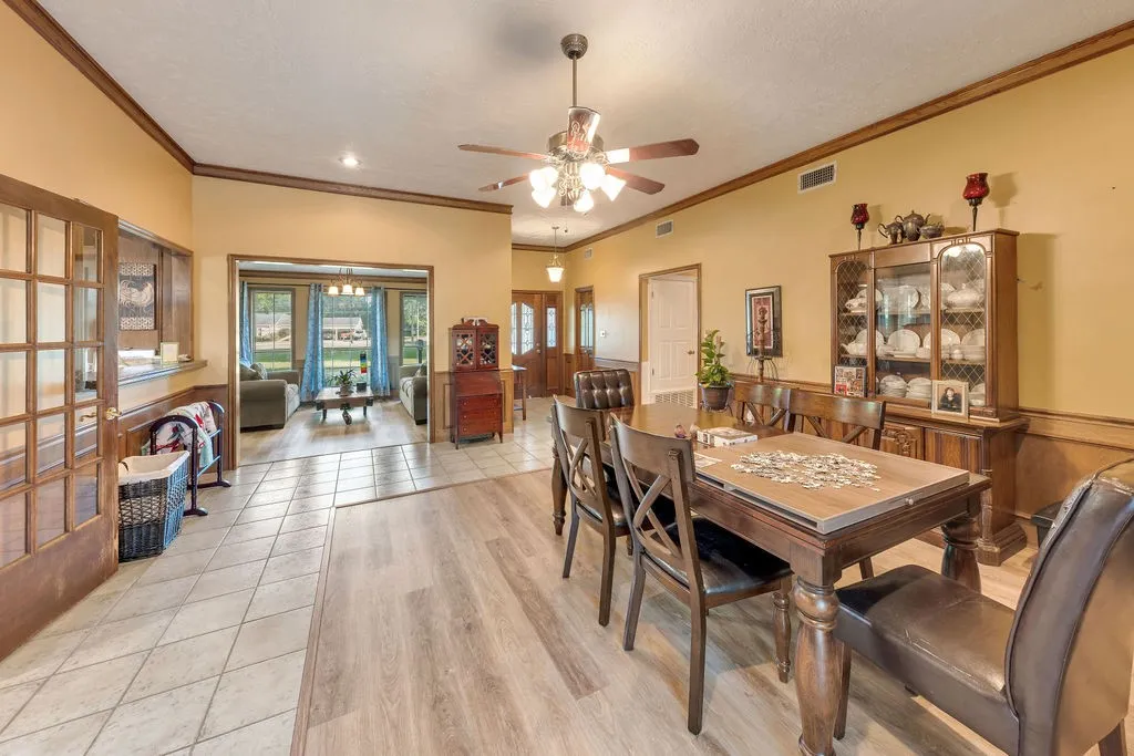 Single Family Residence For Sale in Wood County , 612 W Coke Road, Winnsboro, Texas 75494, 3 Bedroom, 3 Bathroom, Garage spaces, 2,938 Sqft, built in 1980, mls#21306466, Real Estate Agent in Winnsboro, Homes For Sale in Wood county, Homes For Sale in Winnsboro, Realtor in Winnsboro Texas, Real Estate Brokerage Independent Realty Texas, Luminita Cordes Realtor