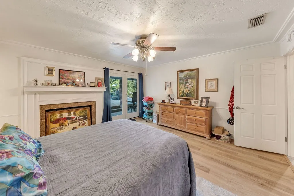 Single Family Residence For Sale in Wood County , 612 W Coke Road, Winnsboro, Texas 75494, 3 Bedroom, 3 Bathroom, Garage spaces, 2,938 Sqft, built in 1980, mls#21306466, Real Estate Agent in Winnsboro, Homes For Sale in Wood county, Homes For Sale in Winnsboro, Realtor in Winnsboro Texas, Real Estate Brokerage Independent Realty Texas, Luminita Cordes Realtor