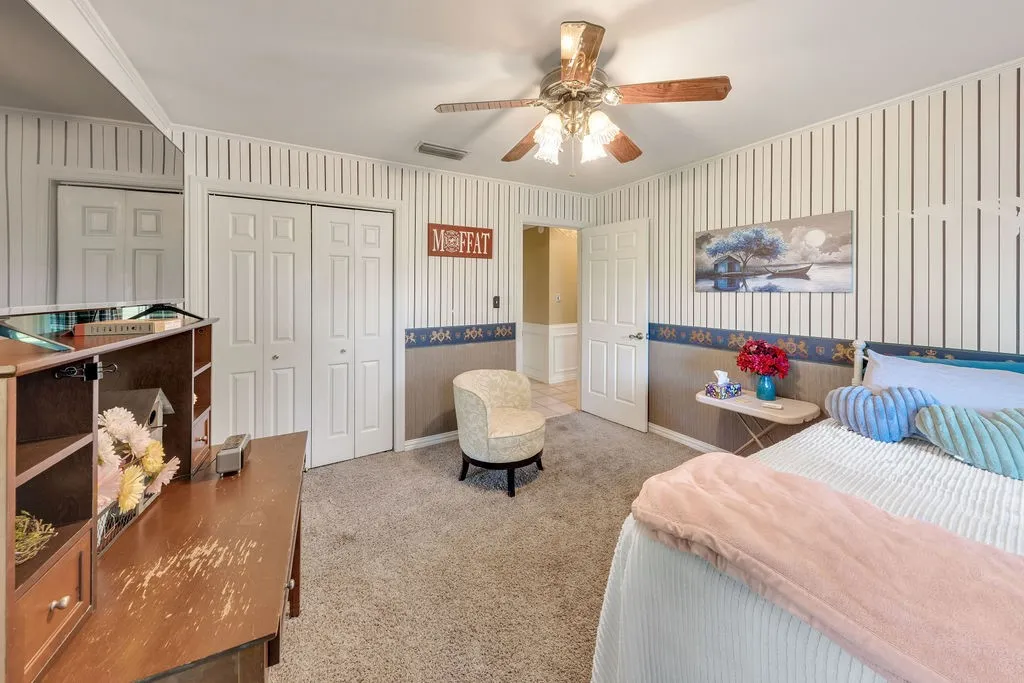 Single Family Residence For Sale in Wood County , 612 W Coke Road, Winnsboro, Texas 75494, 3 Bedroom, 3 Bathroom, Garage spaces, 2,938 Sqft, built in 1980, mls#21306466, Real Estate Agent in Winnsboro, Homes For Sale in Wood county, Homes For Sale in Winnsboro, Realtor in Winnsboro Texas, Real Estate Brokerage Independent Realty Texas, Luminita Cordes Realtor
