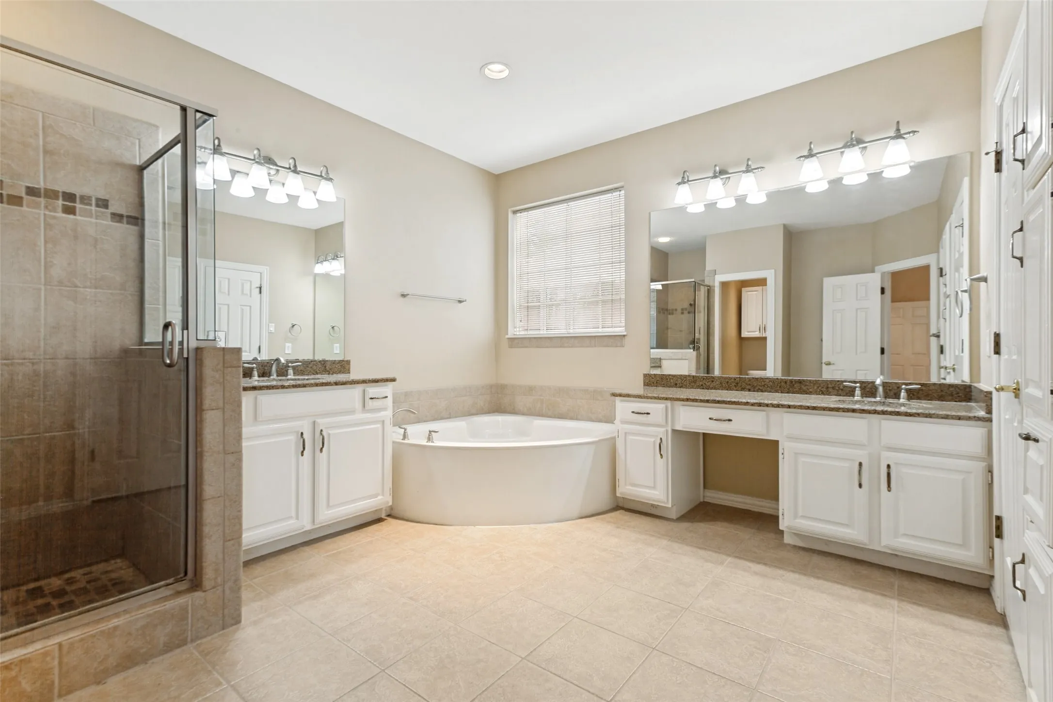 Single Family Residence For Sale in Collin County , 2601 Courtside Lane, Plano, Texas 75093, 4 Bedroom, 4 Bathroom, 2 Garage spaces, 3,225 Sqft, built in 1989, mls#21304254, Real Estate Agent in Plano, Homes For Sale in Collin county, Homes For Sale in Plano, Realtor in Plano Texas, Real Estate Brokerage Independent Realty Texas, Luminita Cordes Realtor