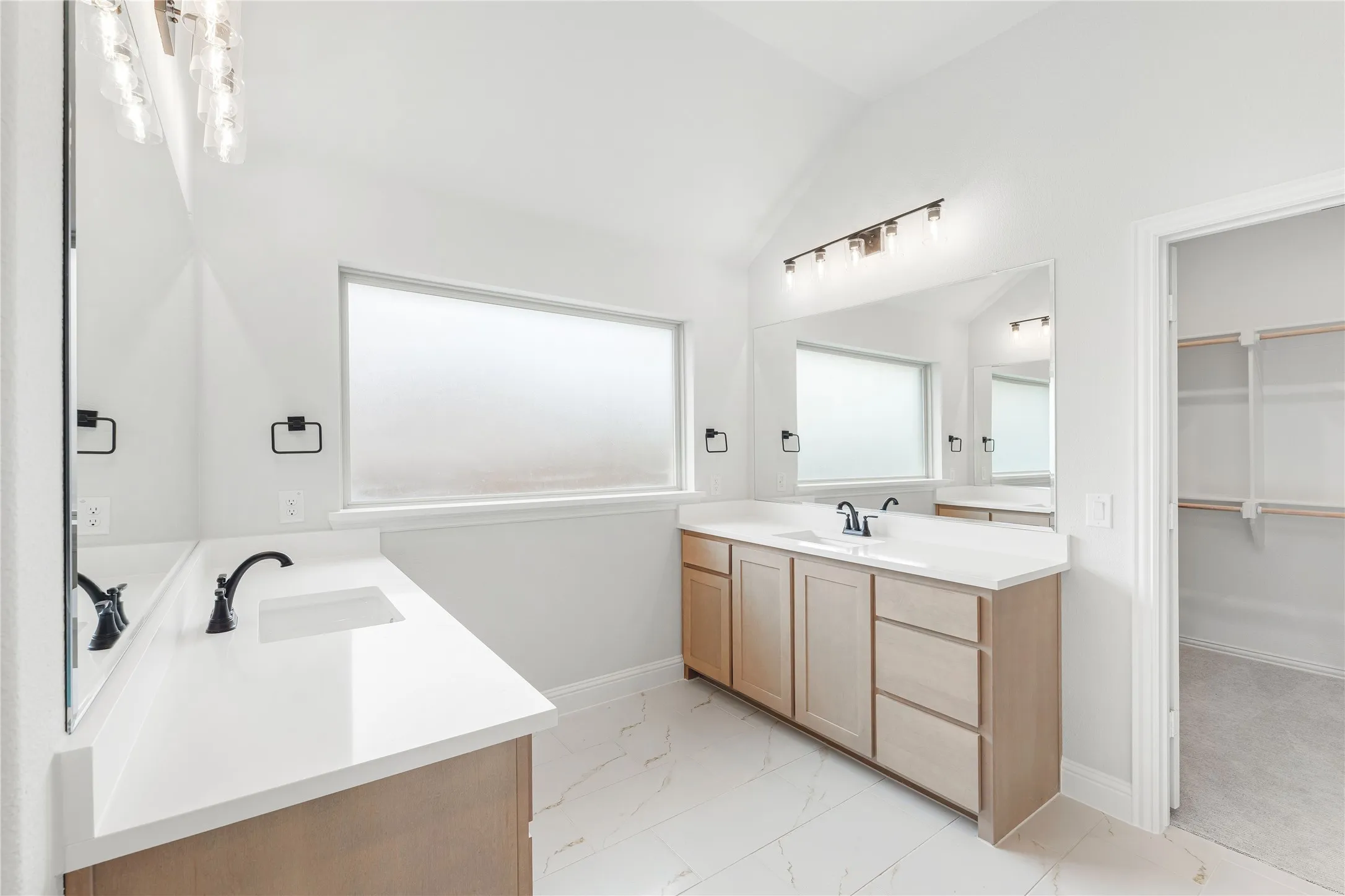 Single Family Residence For Sale in Ellis County , 1044 Quincy Drive, Red Oak, Texas 75154, 3 Bedroom, 3 Bathroom, 2 Garage spaces, 2,527 Sqft, built in 2026, mls#21307216, Real Estate Agent in Red Oak, Homes For Sale in Ellis county, Homes For Sale in Red Oak, Realtor in Red Oak Texas, Real Estate Brokerage Independent Realty Texas, Luminita Cordes Realtor