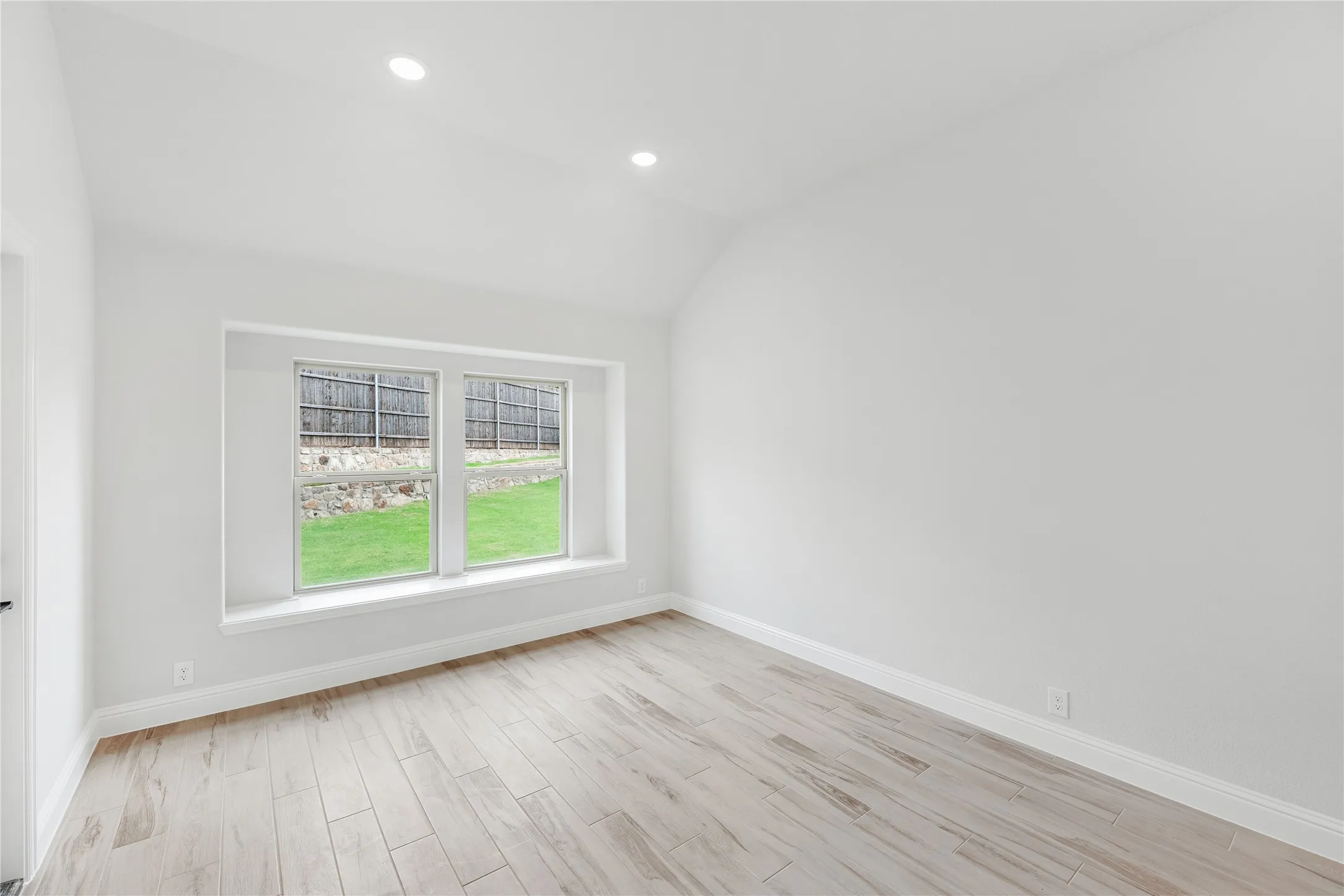 Single Family Residence For Sale in Ellis County , 1044 Quincy Drive, Red Oak, Texas 75154, 3 Bedroom, 3 Bathroom, 2 Garage spaces, 2,527 Sqft, built in 2026, mls#21307216, Real Estate Agent in Red Oak, Homes For Sale in Ellis county, Homes For Sale in Red Oak, Realtor in Red Oak Texas, Real Estate Brokerage Independent Realty Texas, Luminita Cordes Realtor