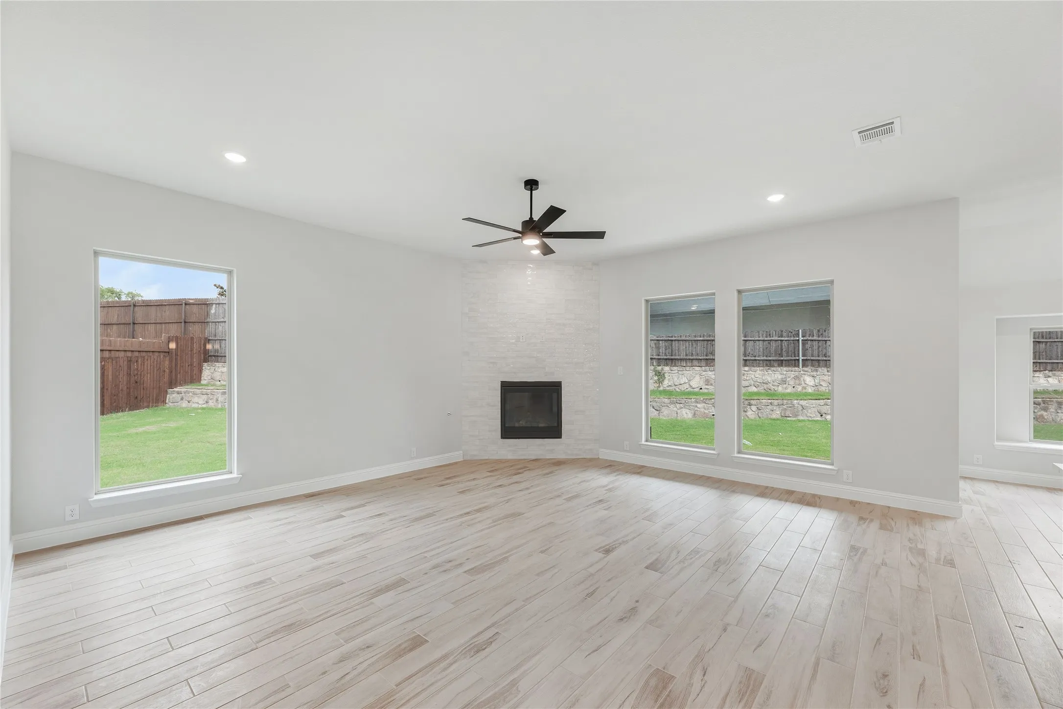Single Family Residence For Sale in Ellis County , 1044 Quincy Drive, Red Oak, Texas 75154, 3 Bedroom, 3 Bathroom, 2 Garage spaces, 2,527 Sqft, built in 2026, mls#21307216, Real Estate Agent in Red Oak, Homes For Sale in Ellis county, Homes For Sale in Red Oak, Realtor in Red Oak Texas, Real Estate Brokerage Independent Realty Texas, Luminita Cordes Realtor