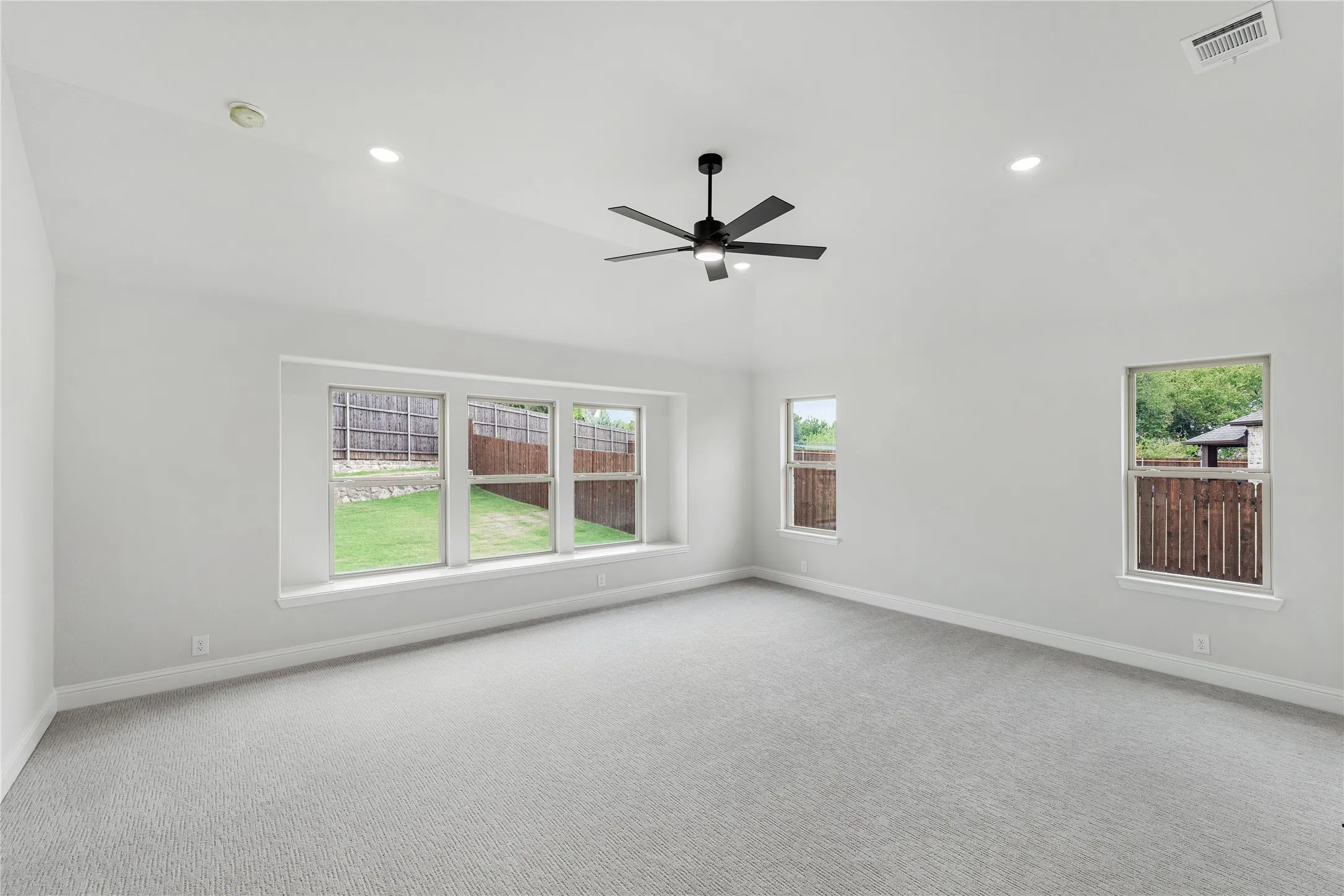 Single Family Residence For Sale in Ellis County , 1044 Quincy Drive, Red Oak, Texas 75154, 3 Bedroom, 3 Bathroom, 2 Garage spaces, 2,527 Sqft, built in 2026, mls#21307216, Real Estate Agent in Red Oak, Homes For Sale in Ellis county, Homes For Sale in Red Oak, Realtor in Red Oak Texas, Real Estate Brokerage Independent Realty Texas, Luminita Cordes Realtor