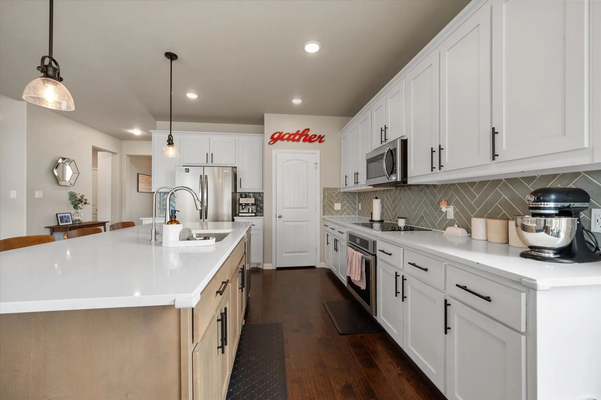 Single Family Residence For Sale in Parker County , 1536 Sidewinder Trail, Weatherford, Texas 76087, 4 Bedroom, 3 Bathroom, 3 Garage spaces, 2,782 Sqft, built in 2022, mls#21295764, Real Estate Agent in Weatherford, Homes For Sale in Parker county, Homes For Sale in Weatherford, Realtor in Weatherford Texas, Real Estate Brokerage Independent Realty Texas, Luminita Cordes Realtor