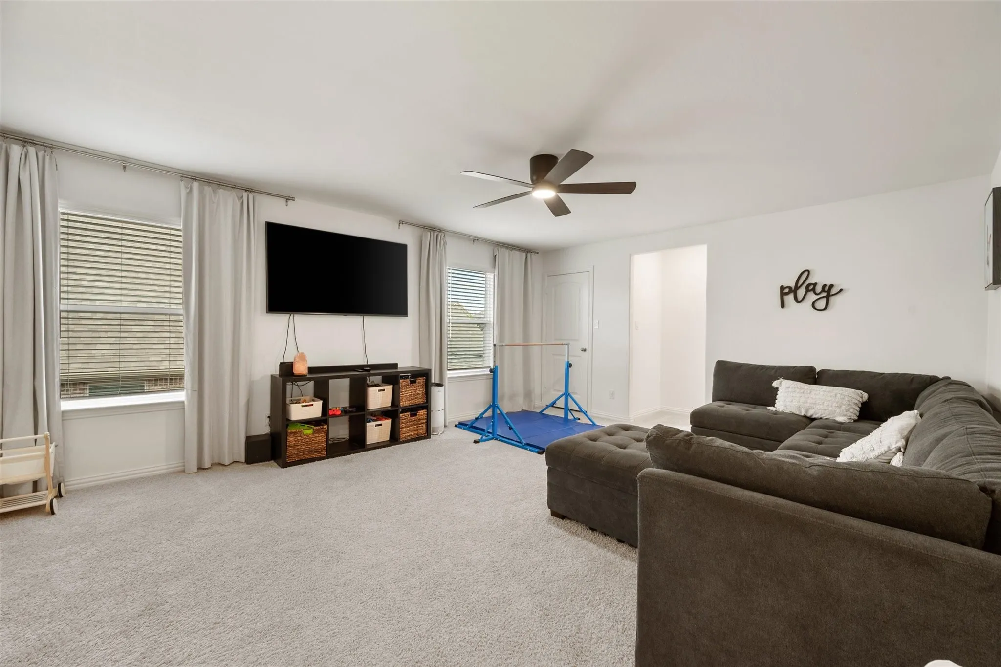 Single Family Residence For Sale in Parker County , 1536 Sidewinder Trail, Weatherford, Texas 76087, 4 Bedroom, 3 Bathroom, 3 Garage spaces, 2,782 Sqft, built in 2022, mls#21295764, Real Estate Agent in Weatherford, Homes For Sale in Parker county, Homes For Sale in Weatherford, Realtor in Weatherford Texas, Real Estate Brokerage Independent Realty Texas, Luminita Cordes Realtor