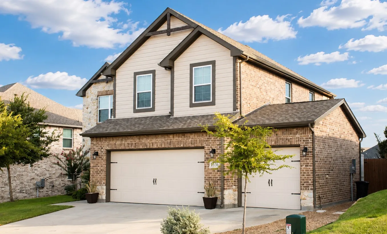 Single Family Residence For Sale in Parker County , 1536 Sidewinder Trail, Weatherford, Texas 76087, 4 Bedroom, 3 Bathroom, 3 Garage spaces, 2,782 Sqft, built in 2022, mls#21295764, Real Estate Agent in Weatherford, Homes For Sale in Parker county, Homes For Sale in Weatherford, Realtor in Weatherford Texas, Real Estate Brokerage Independent Realty Texas, Luminita Cordes Realtor