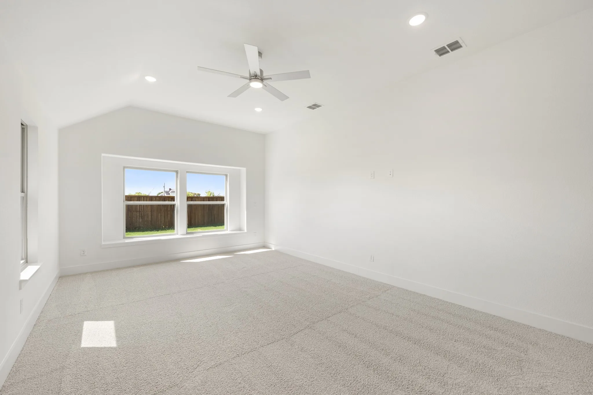 Single Family Residence For Sale in Rockwall County , 2153 Rio Piedra Drive, Royse City, Texas 75189, 3 Bedroom, 3 Bathroom, 2 Garage spaces, 2,102 Sqft, built in 2026, mls#21307233, Real Estate Agent in Royse City, Homes For Sale in Rockwall county, Homes For Sale in Royse City, Realtor in Royse City Texas, Real Estate Brokerage Independent Realty Texas, Luminita Cordes Realtor