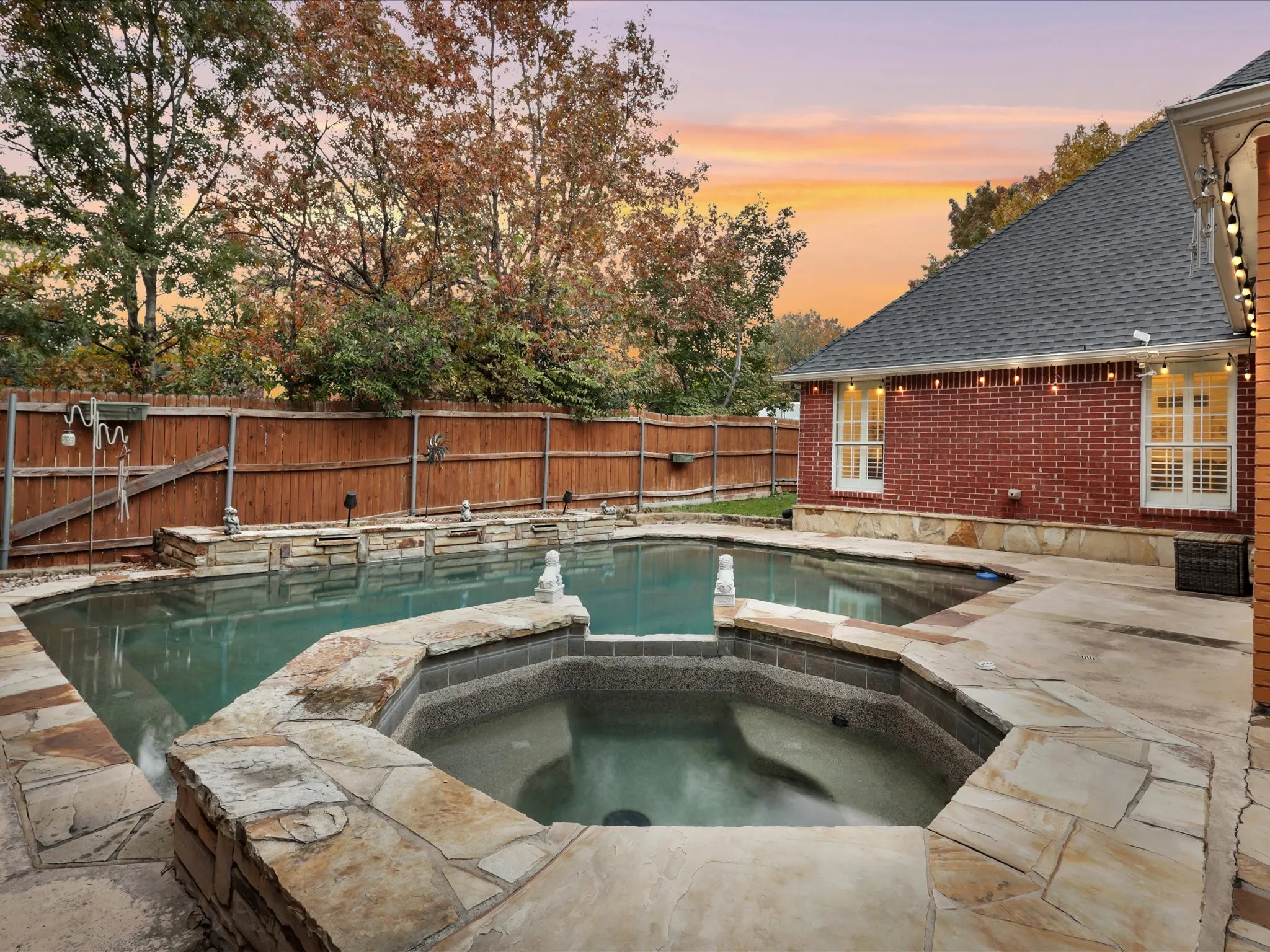Single Family Residence For Sale in Tarrant County , 3204 Tranquility Drive, Arlington, Texas 76016, 4 Bedroom, 4 Bathroom, 3 Garage spaces, 3,397 Sqft, built in 1991, mls#21307234, Real Estate Agent in Arlington, Homes For Sale in Tarrant county, Homes For Sale in Arlington, Realtor in Arlington Texas, Real Estate Brokerage Independent Realty Texas, Luminita Cordes Realtor