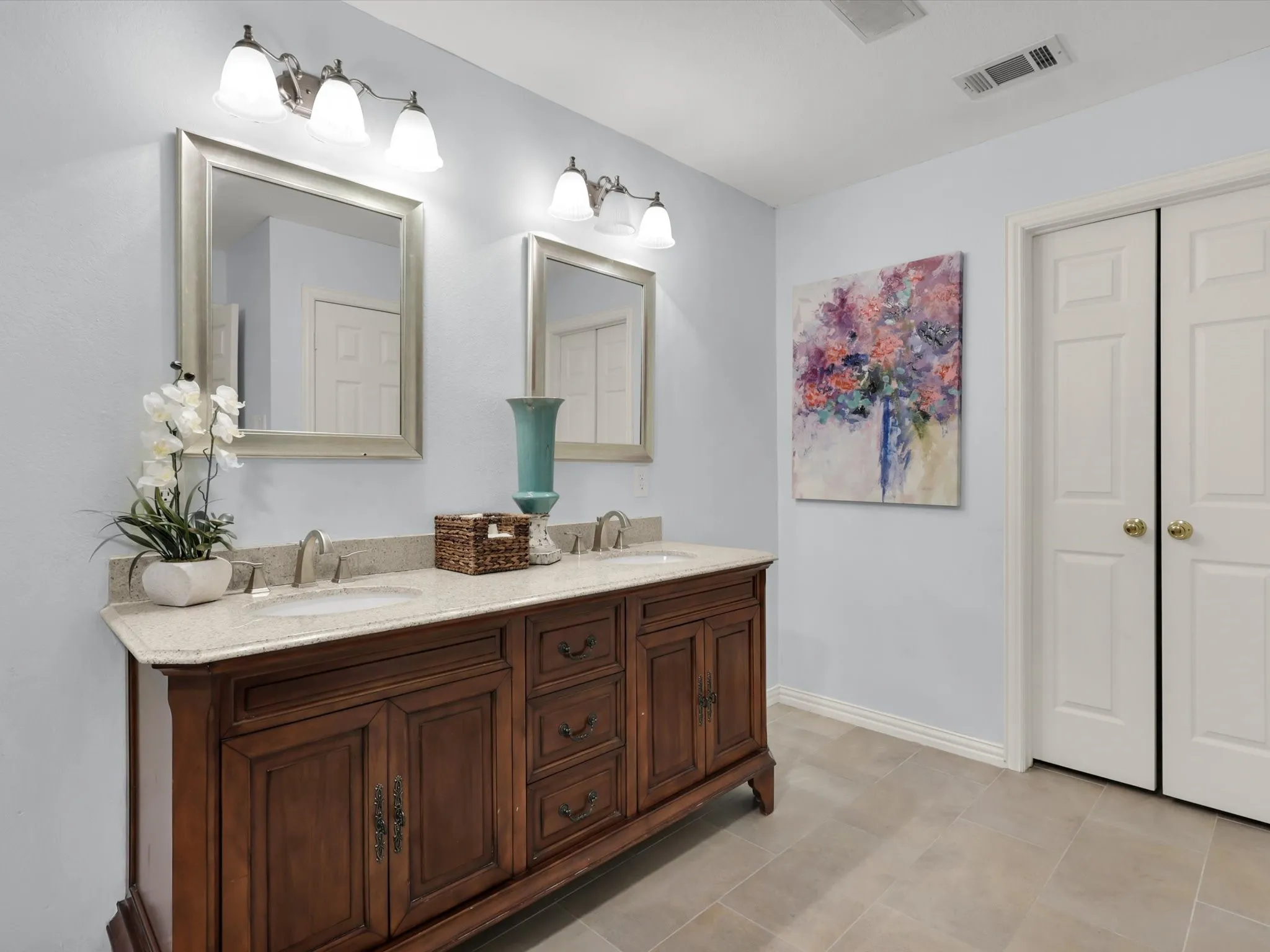 Single Family Residence For Sale in Tarrant County , 3204 Tranquility Drive, Arlington, Texas 76016, 4 Bedroom, 4 Bathroom, 3 Garage spaces, 3,397 Sqft, built in 1991, mls#21307234, Real Estate Agent in Arlington, Homes For Sale in Tarrant county, Homes For Sale in Arlington, Realtor in Arlington Texas, Real Estate Brokerage Independent Realty Texas, Luminita Cordes Realtor