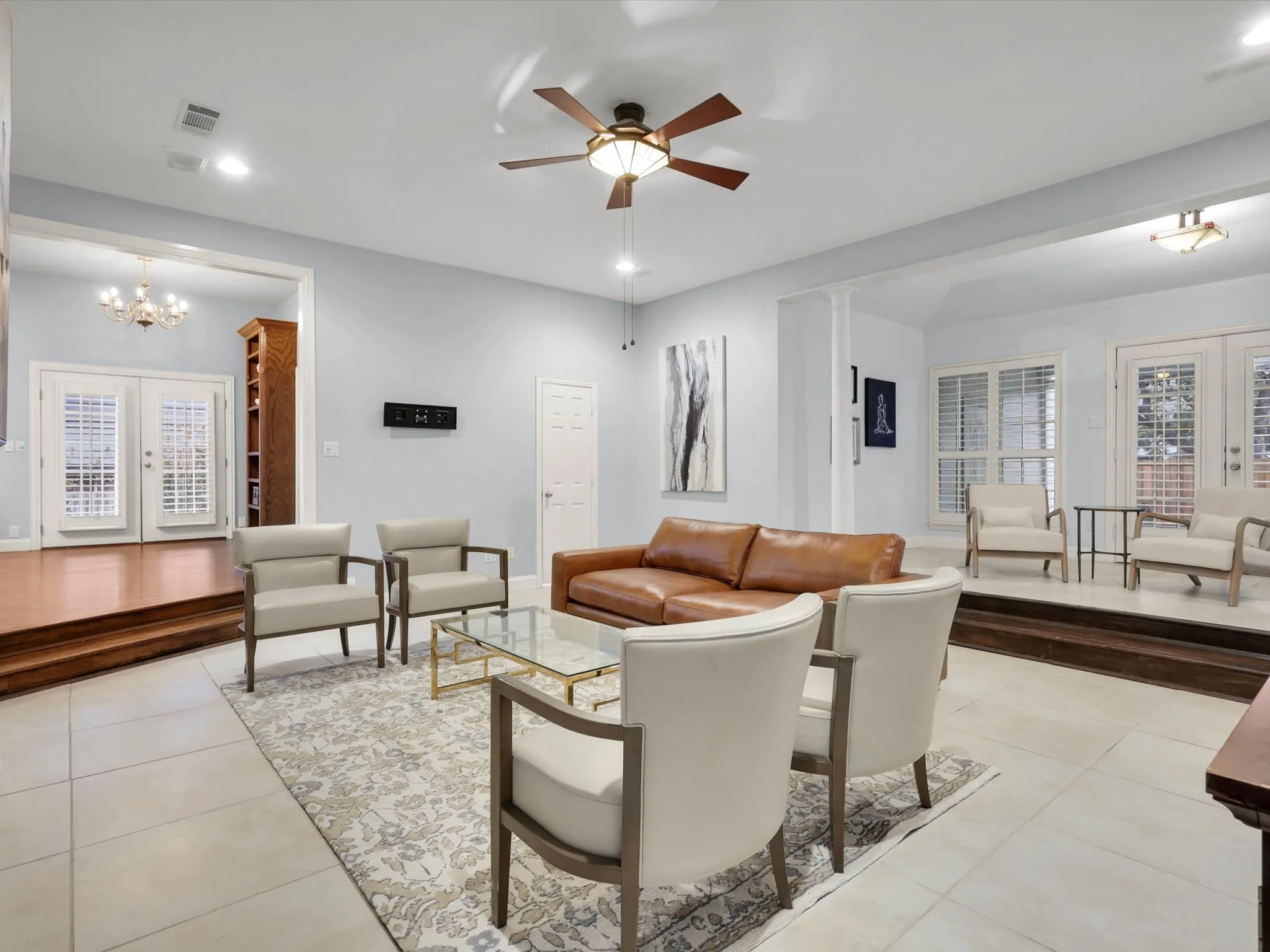 Single Family Residence For Sale in Tarrant County , 3204 Tranquility Drive, Arlington, Texas 76016, 4 Bedroom, 4 Bathroom, 3 Garage spaces, 3,397 Sqft, built in 1991, mls#21307234, Real Estate Agent in Arlington, Homes For Sale in Tarrant county, Homes For Sale in Arlington, Realtor in Arlington Texas, Real Estate Brokerage Independent Realty Texas, Luminita Cordes Realtor