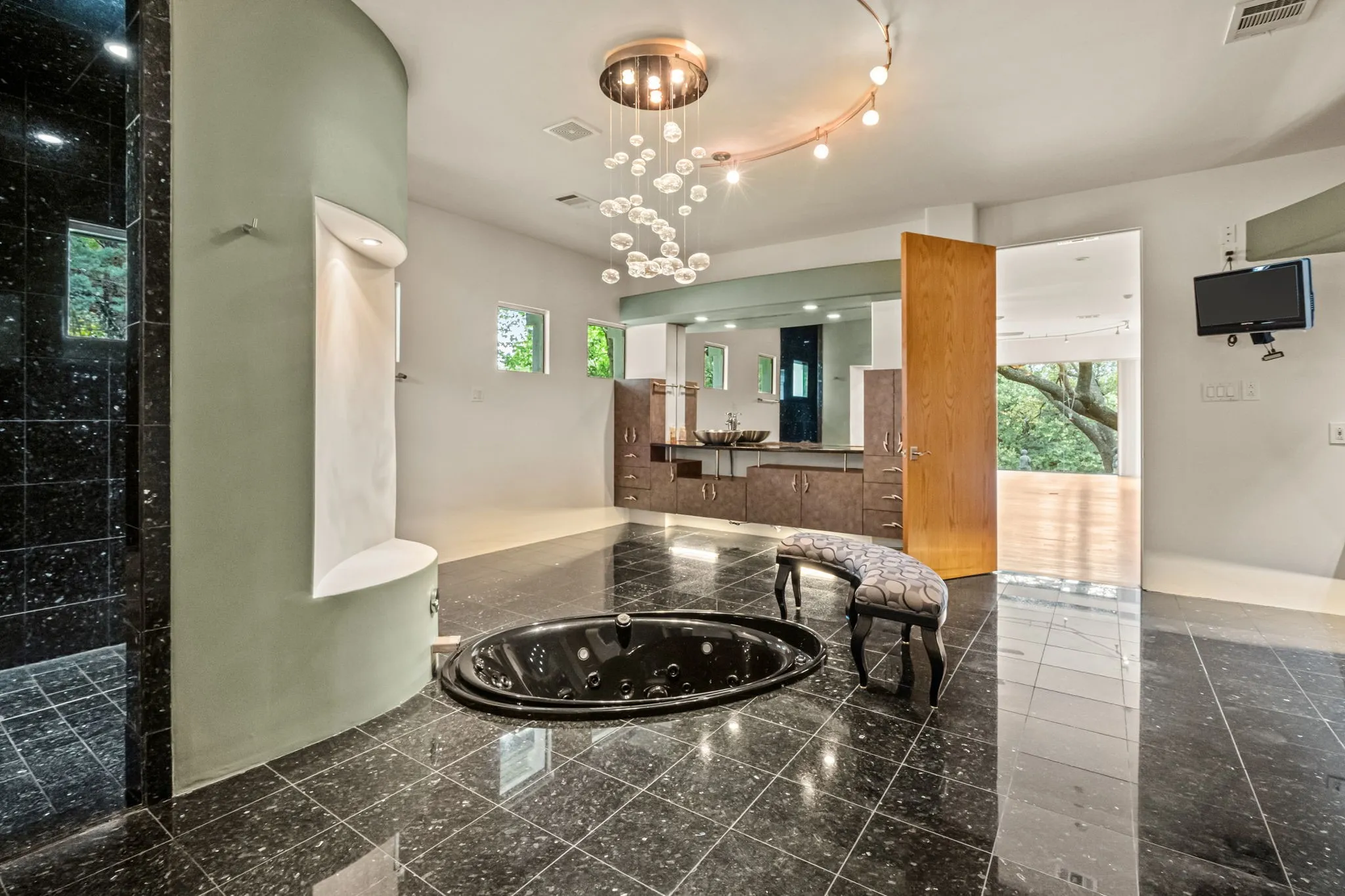 Single Family Residence For Sale in Tarrant County , 4301 Briarhaven Road, Fort Worth, Texas 76109, 5 Bedroom, 5 Bathroom, 3 Garage spaces, 8,020 Sqft, built in 1971, mls#21303255, Real Estate Agent in Fort Worth, Homes For Sale in Tarrant county, Homes For Sale in Fort Worth, Realtor in Fort Worth Texas, Real Estate Brokerage Independent Realty Texas, Luminita Cordes Realtor