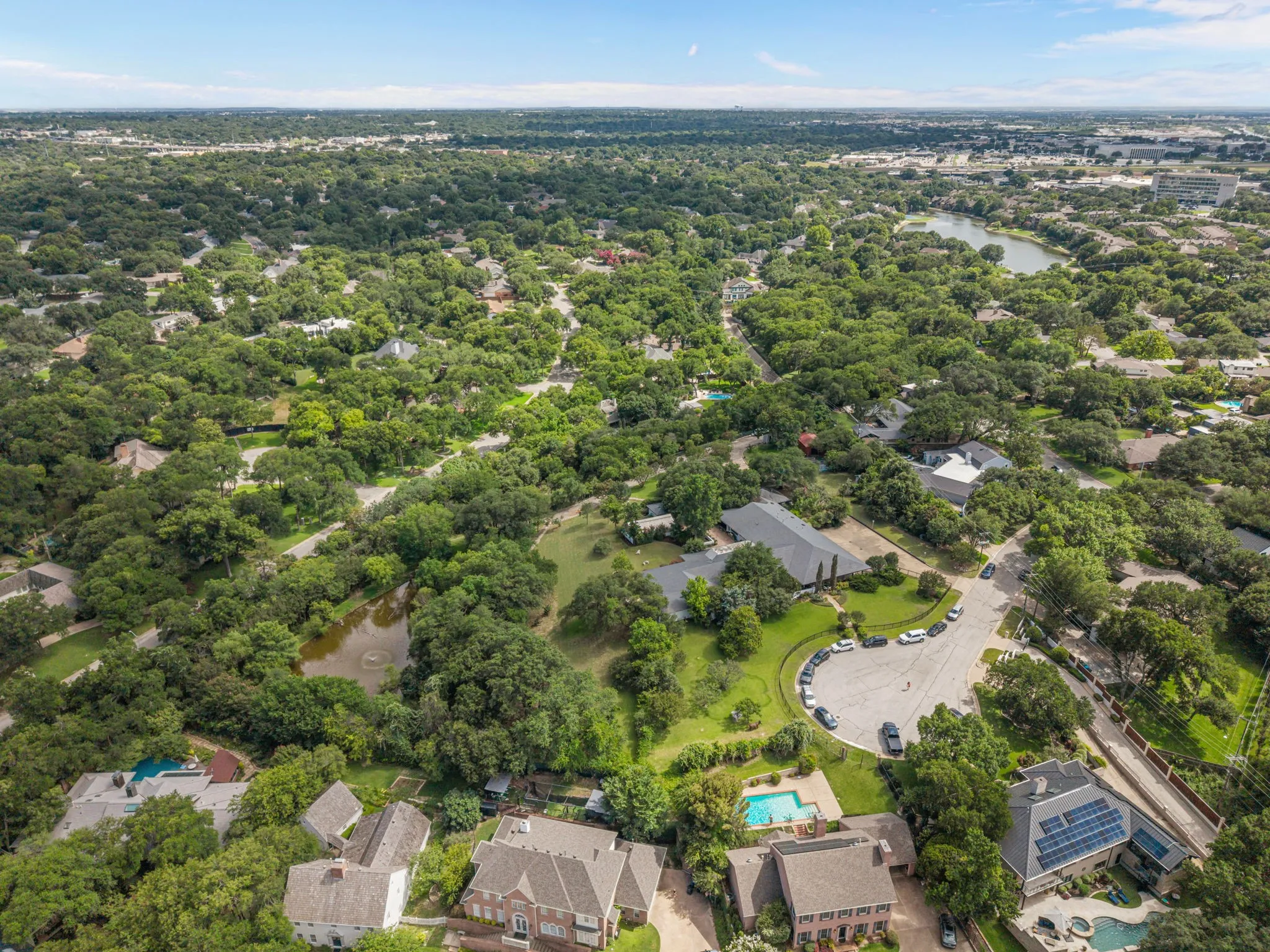 Single Family Residence For Sale in Tarrant County , 4301 Briarhaven Road, Fort Worth, Texas 76109, 5 Bedroom, 5 Bathroom, 3 Garage spaces, 8,020 Sqft, built in 1971, mls#21303255, Real Estate Agent in Fort Worth, Homes For Sale in Tarrant county, Homes For Sale in Fort Worth, Realtor in Fort Worth Texas, Real Estate Brokerage Independent Realty Texas, Luminita Cordes Realtor