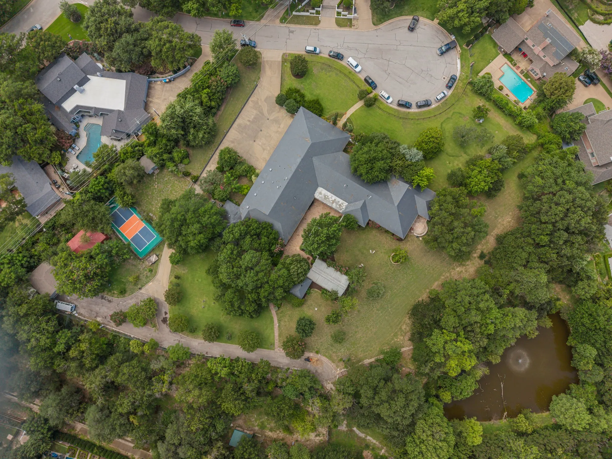 Single Family Residence For Sale in Tarrant County , 4301 Briarhaven Road, Fort Worth, Texas 76109, 5 Bedroom, 5 Bathroom, 3 Garage spaces, 8,020 Sqft, built in 1971, mls#21303255, Real Estate Agent in Fort Worth, Homes For Sale in Tarrant county, Homes For Sale in Fort Worth, Realtor in Fort Worth Texas, Real Estate Brokerage Independent Realty Texas, Luminita Cordes Realtor