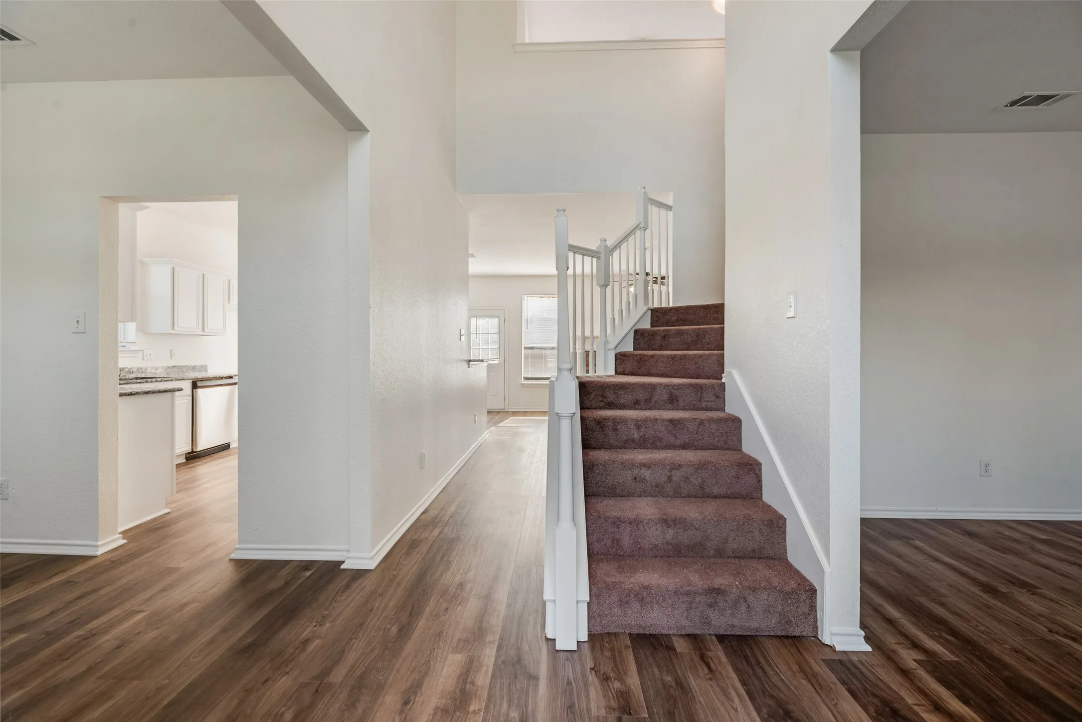 Single Family Residence For Sale in Dallas County , 821 S Parks Drive, De Soto, Texas 75115, 4 Bedroom, 3 Bathroom, 2 Garage spaces, 2,290 Sqft, built in 1999, mls#21307239, Real Estate Agent in De Soto, Homes For Sale in Dallas county, Homes For Sale in De Soto, Realtor in De Soto Texas, Real Estate Brokerage Independent Realty Texas, Luminita Cordes Realtor