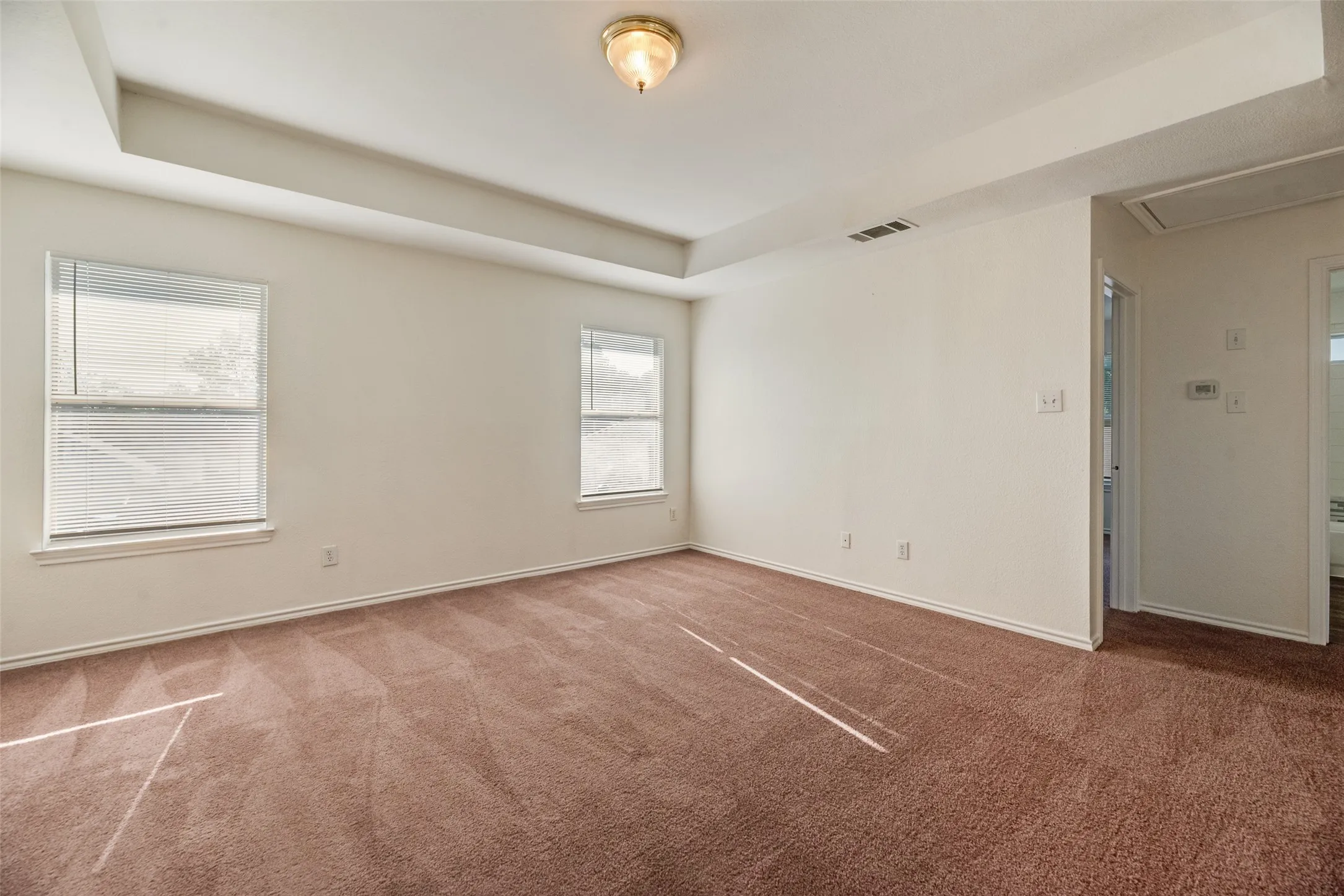 Single Family Residence For Sale in Dallas County , 821 S Parks Drive, De Soto, Texas 75115, 4 Bedroom, 3 Bathroom, 2 Garage spaces, 2,290 Sqft, built in 1999, mls#21307239, Real Estate Agent in De Soto, Homes For Sale in Dallas county, Homes For Sale in De Soto, Realtor in De Soto Texas, Real Estate Brokerage Independent Realty Texas, Luminita Cordes Realtor