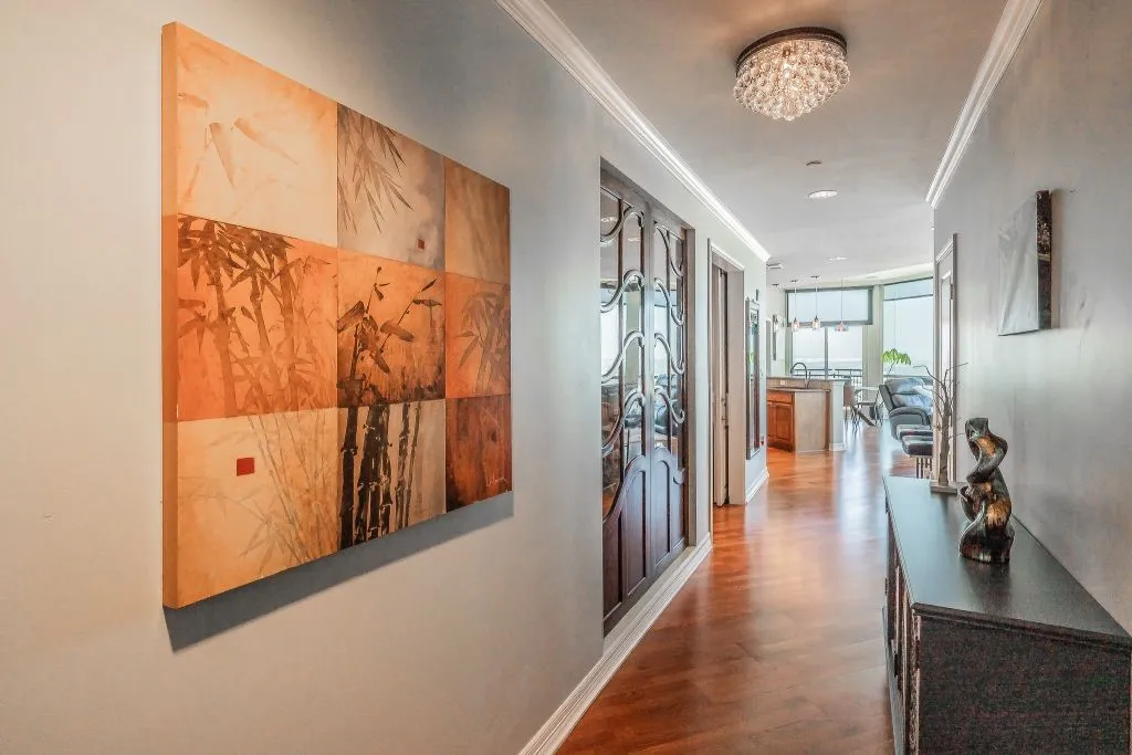 Condominium For Sale in Tarrant County , 500 Throckmorton Street 2505, Fort Worth, Texas 76102, 2 Bedroom, 2 Bathroom, 2 Garage spaces, 1,556 Sqft, built in 1972, mls#21307210, Real Estate Agent in Fort Worth, Homes For Sale in Tarrant county, Homes For Sale in Fort Worth, Realtor in Fort Worth Texas, Real Estate Brokerage Independent Realty Texas, Luminita Cordes Realtor