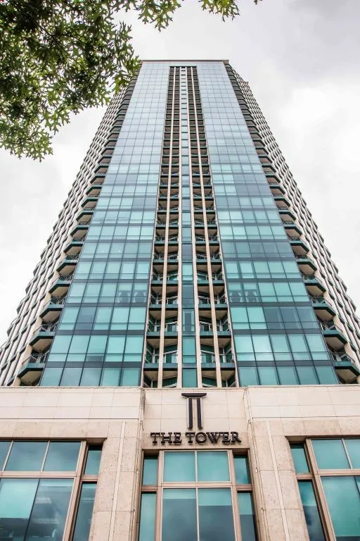 Condominium For Sale in Tarrant County , 500 Throckmorton Street 2505, Fort Worth, Texas 76102, 2 Bedroom, 2 Bathroom, 2 Garage spaces, 1,556 Sqft, built in 1972, mls#21307210, Real Estate Agent in Fort Worth, Homes For Sale in Tarrant county, Homes For Sale in Fort Worth, Realtor in Fort Worth Texas, Real Estate Brokerage Independent Realty Texas, Luminita Cordes Realtor